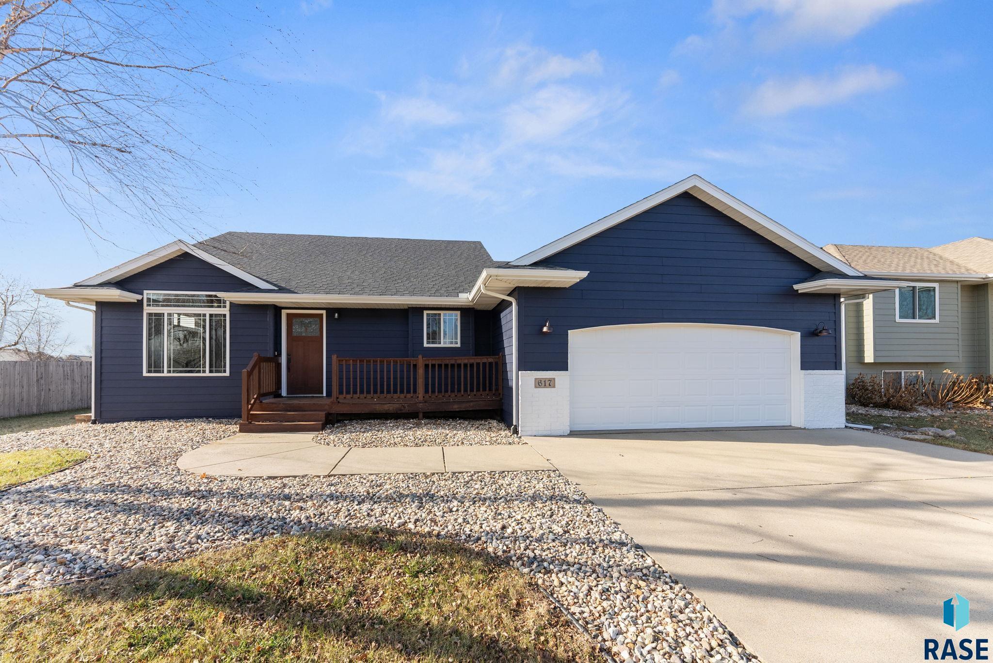 617 Raven Ave Avenue, Harrisburg, South Dakota image 1