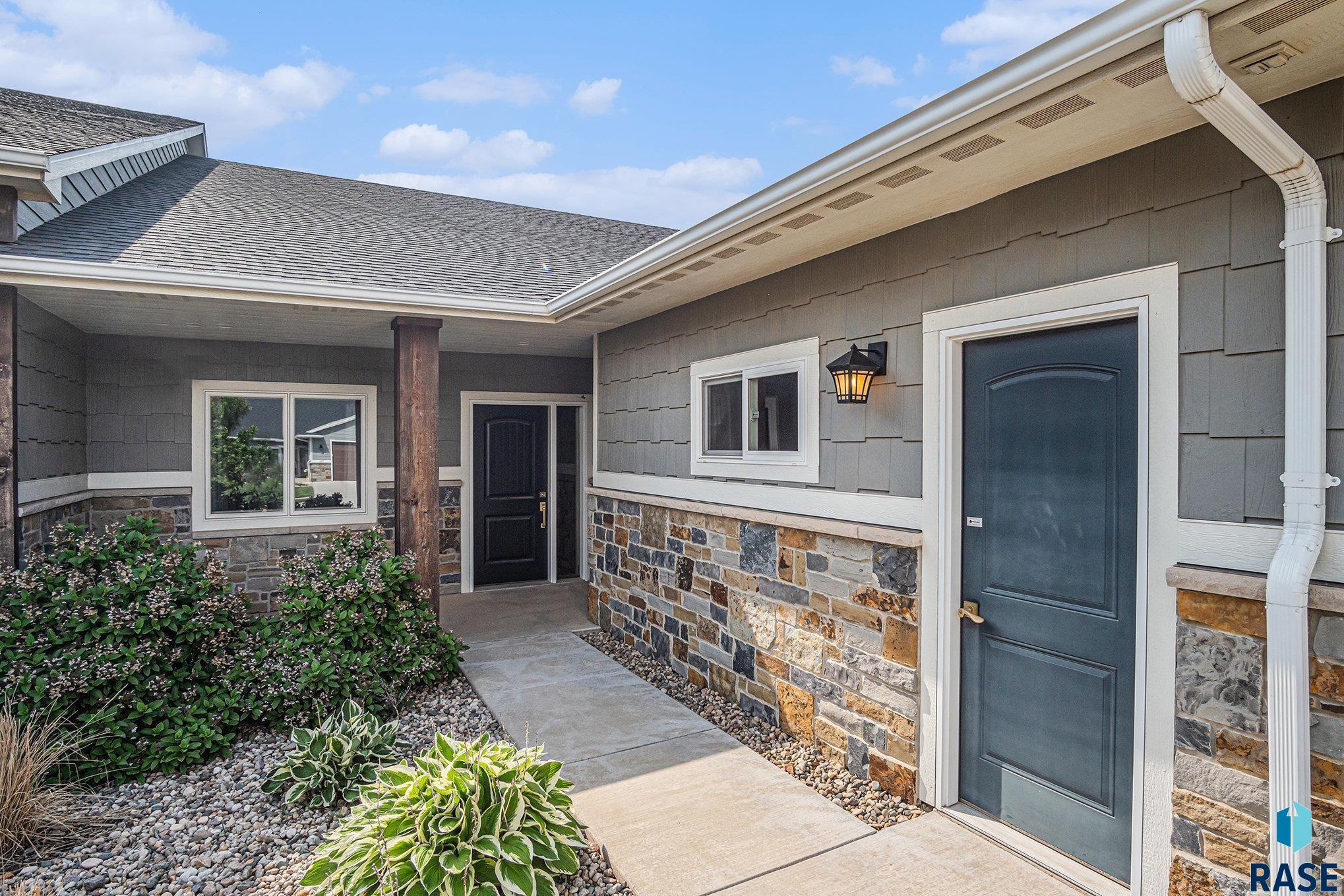 107 N Pine Lake Dr Drive #4, Sioux Falls, New Jersey image 2