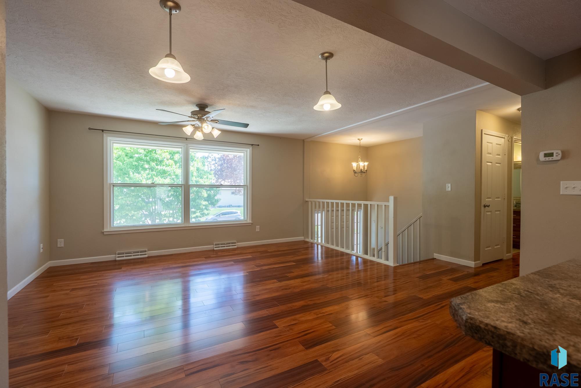 Sioux Falls, South Dakota 57105, United States, 4 Bedrooms Bedrooms, ,2 BathroomsBathrooms,Residential,Active,168928