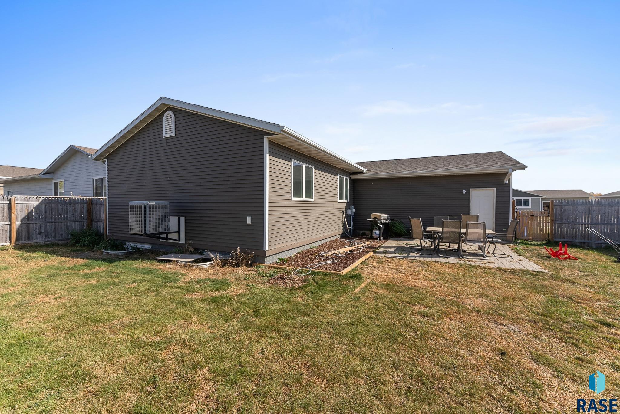 2705 N Pampas Grass Ave Avenue, Sioux Falls, South Dakota image 2