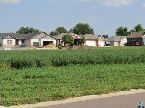Vacant Land For Sale - 403 S Benjamin Street<br/> Humboldt, SD 57035