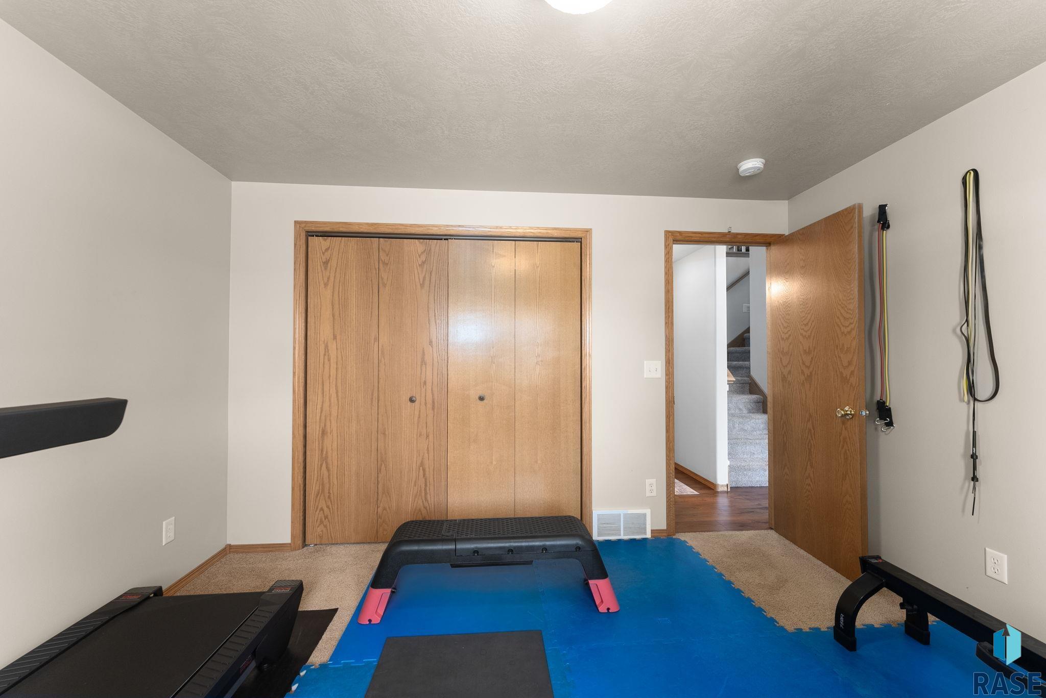 2401 N Evy Ave Avenue, Sioux Falls, New Jersey image 34