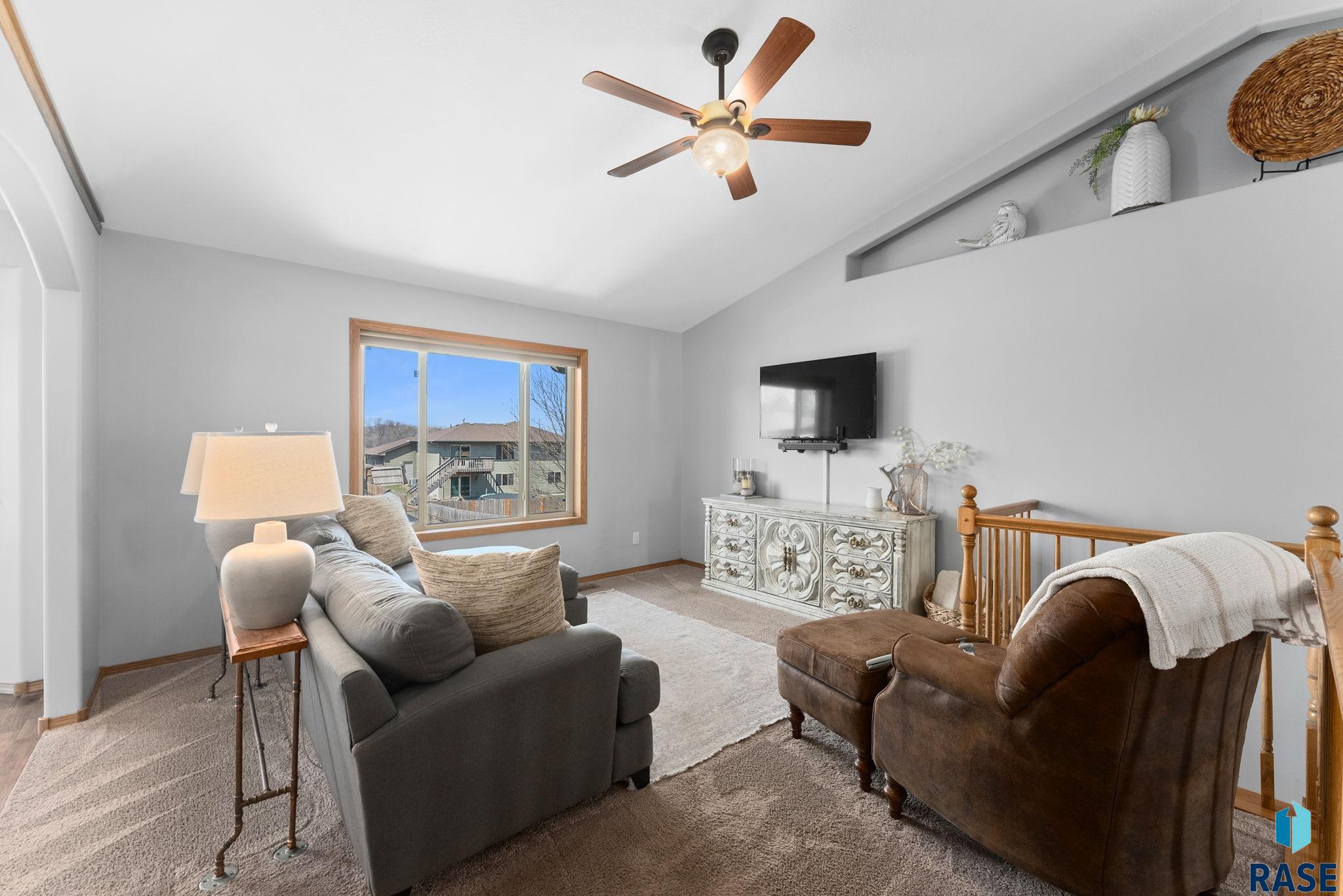 2401 N Evy Ave Avenue, Sioux Falls, New Jersey image 4