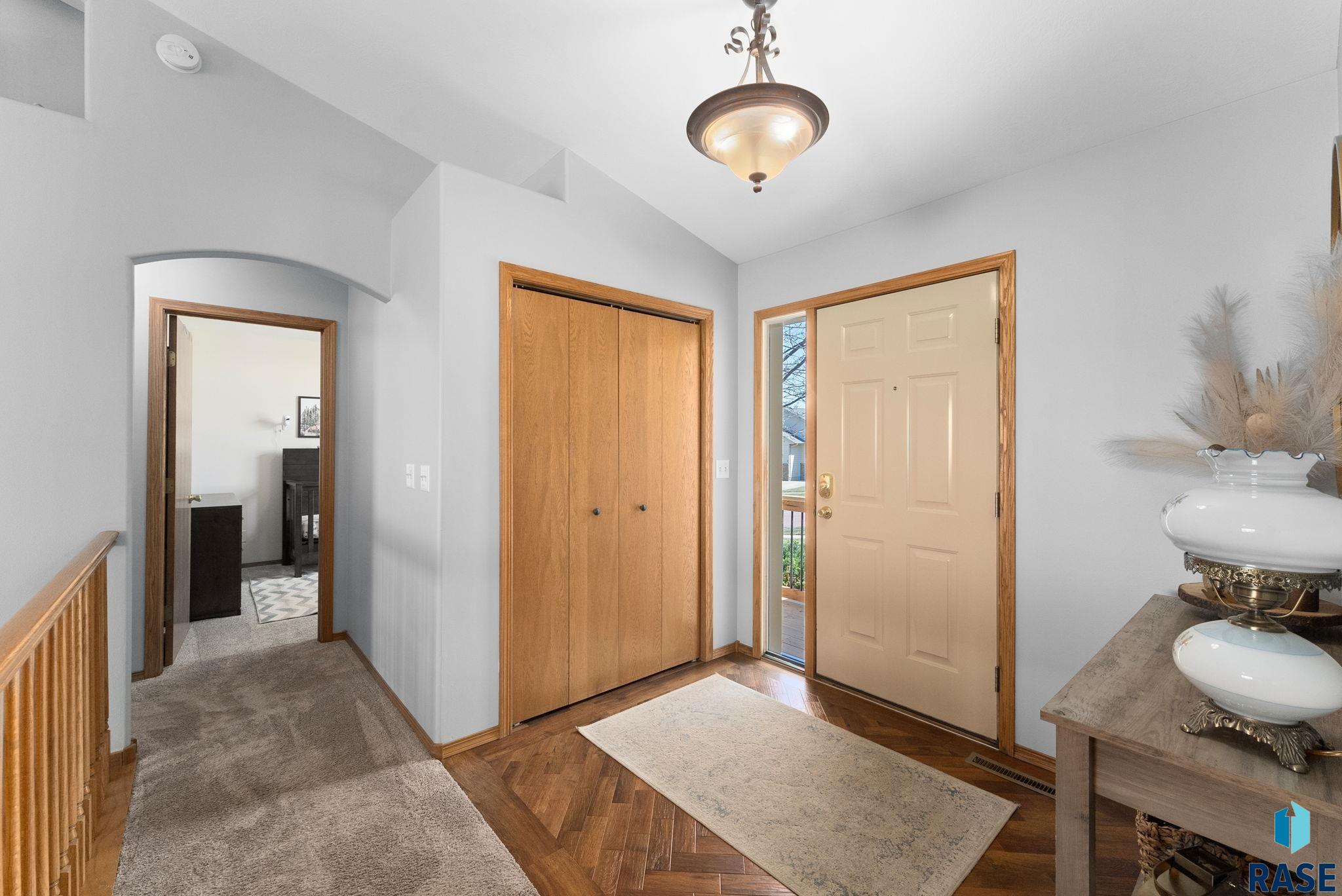 2401 N Evy Ave Avenue, Sioux Falls, New Jersey image 3