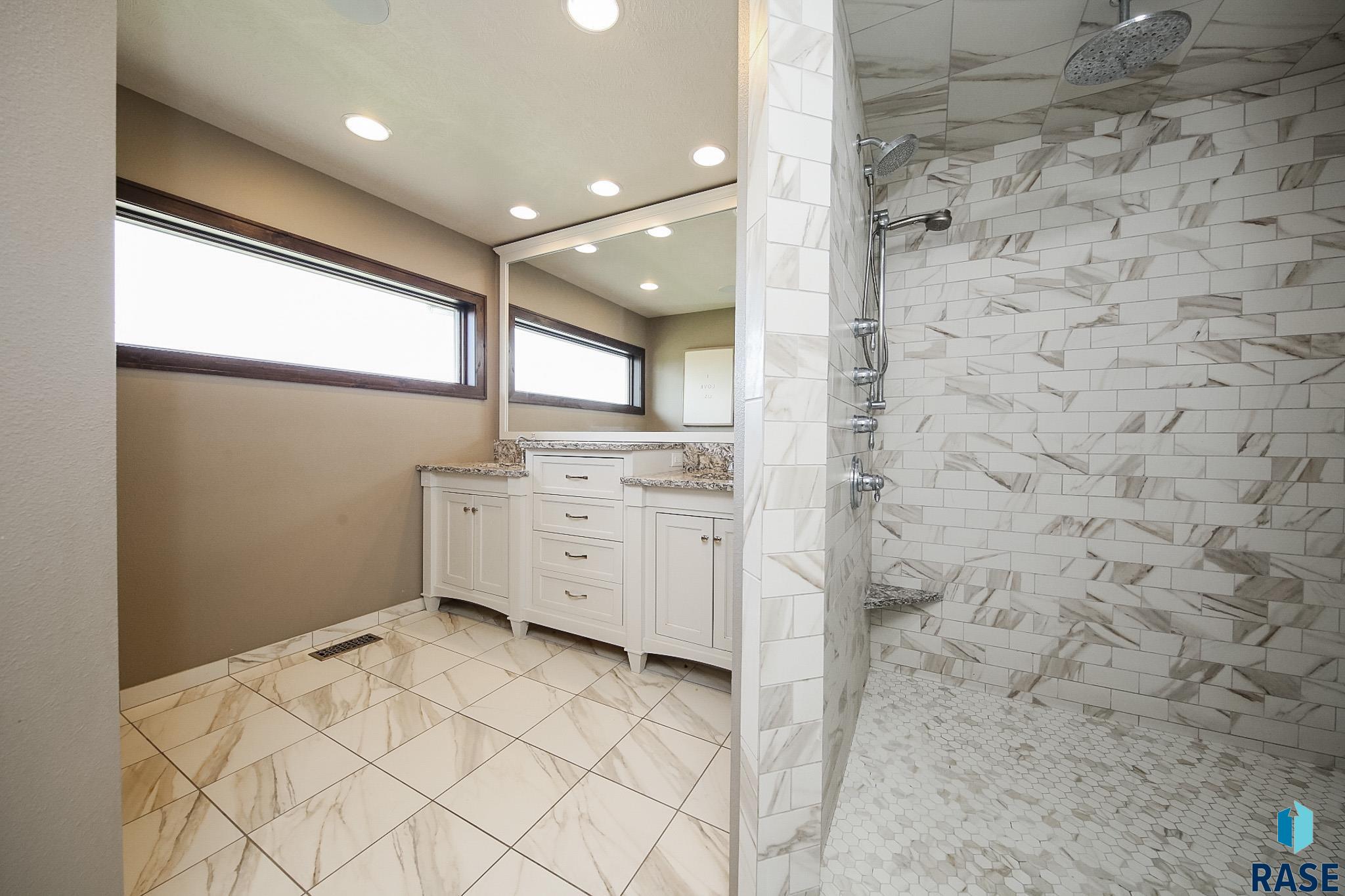 2600 W Ridgestone Cir Circle, Sioux Falls, South Dakota image 33