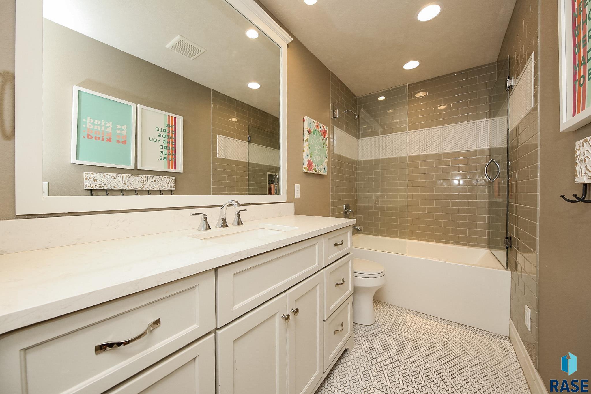 2600 W Ridgestone Cir Circle, Sioux Falls, South Dakota image 39