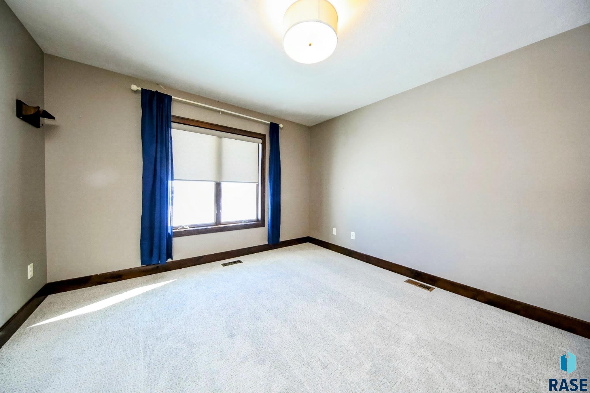 2600 W Ridgestone Cir Circle, Sioux Falls, South Dakota image 36