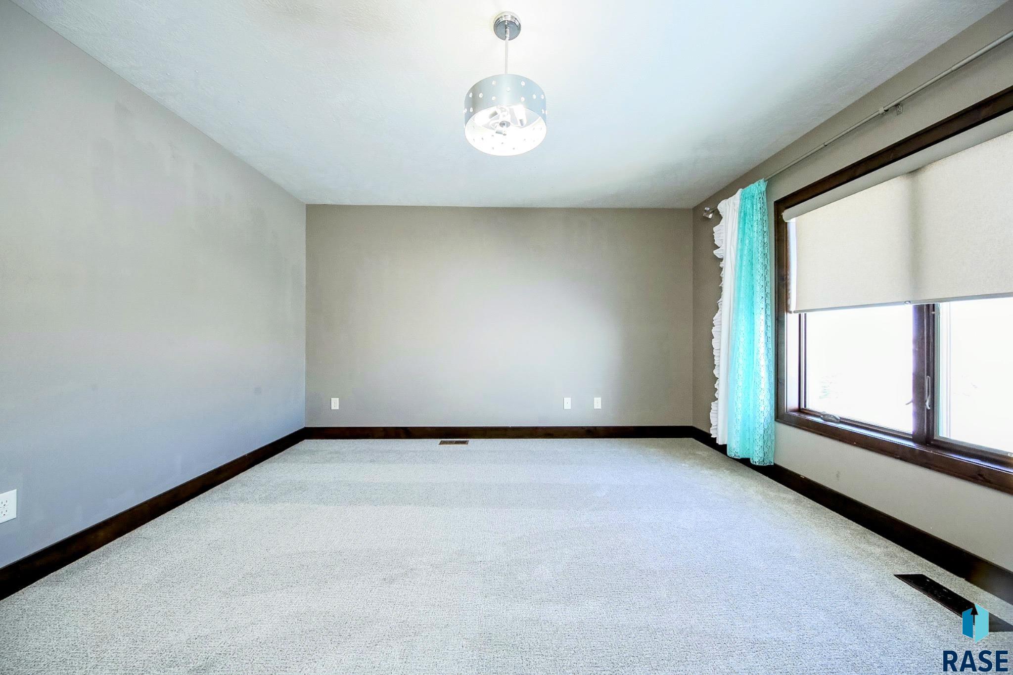 2600 W Ridgestone Cir Circle, Sioux Falls, South Dakota image 38