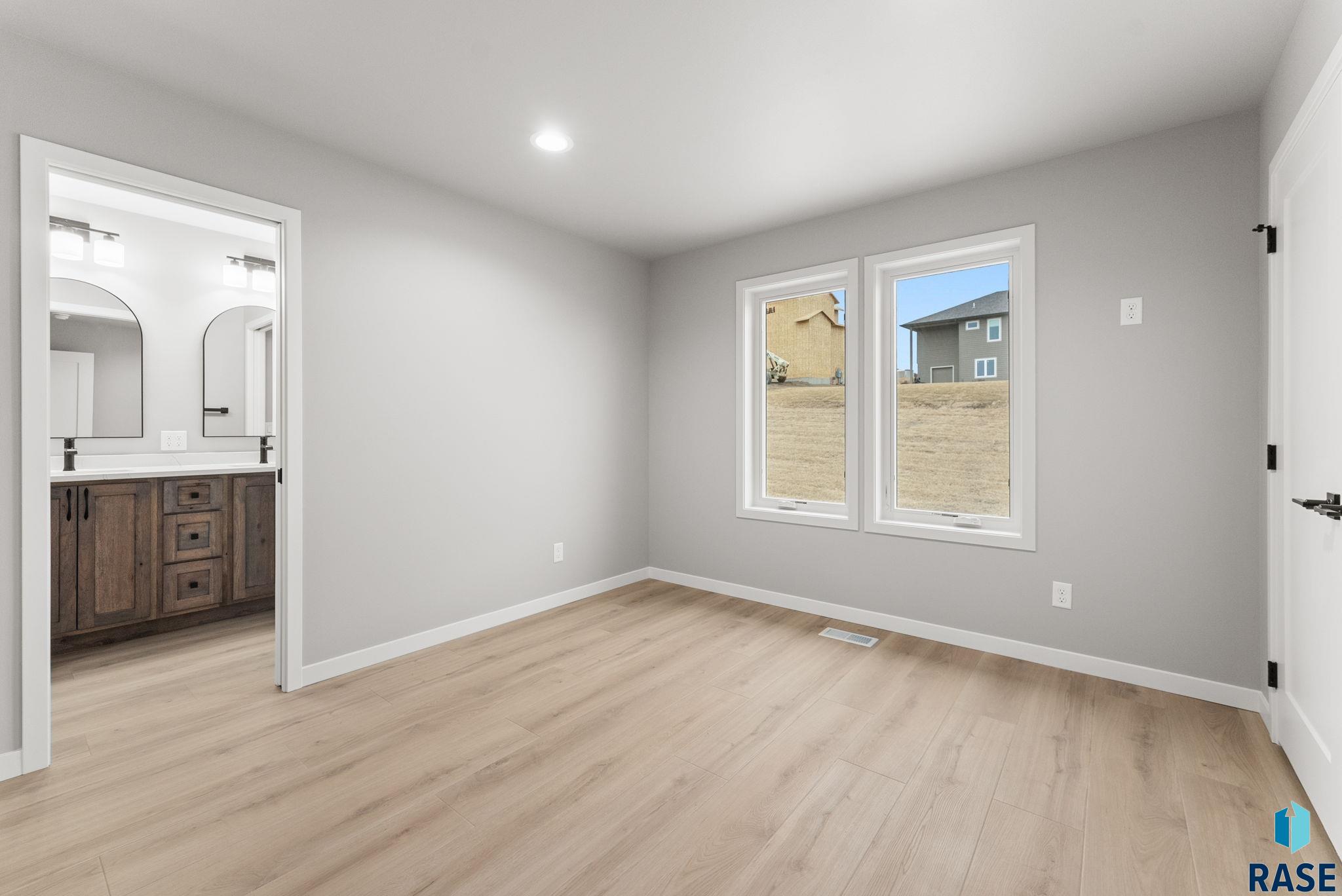 1521 W Burton Dr Drive, Brandon, South Dakota image 23