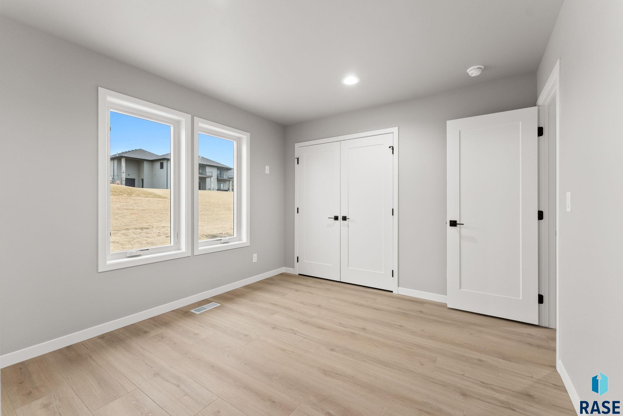 1521 W Burton Dr Drive, Brandon, South Dakota image 22