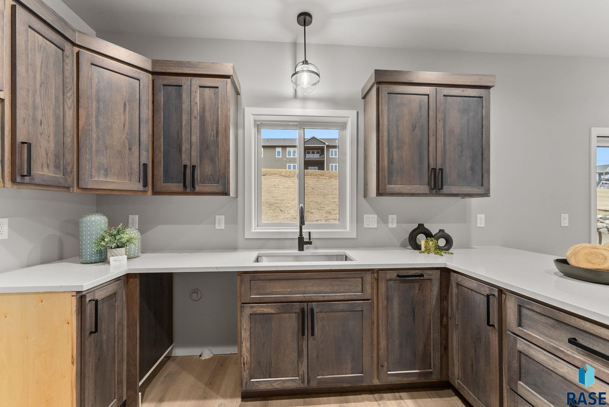 1521 W Burton Dr Drive, Brandon, South Dakota image 5
