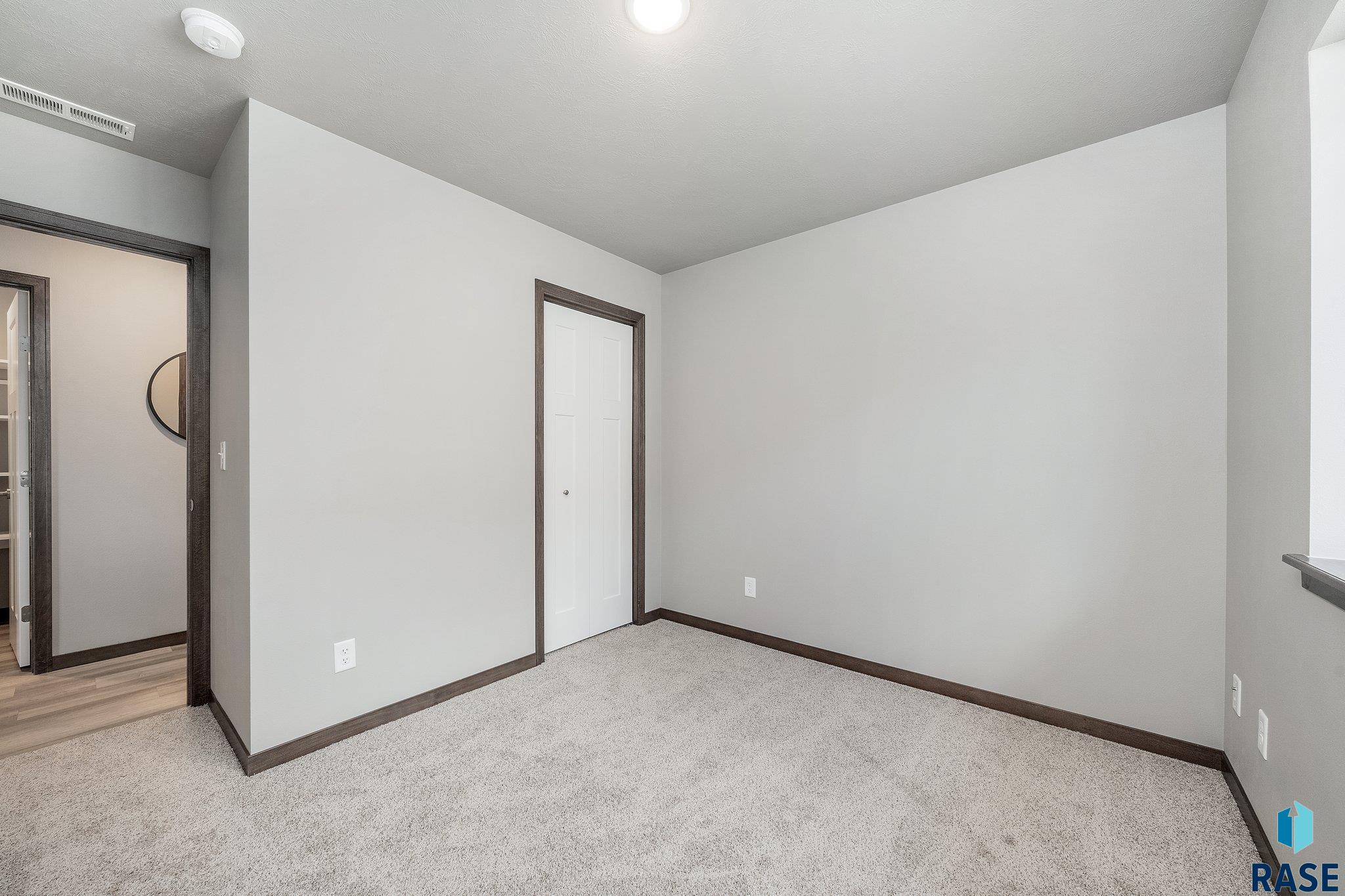 1612 N Tina Dr Drive, Sioux Falls, New Jersey image 11