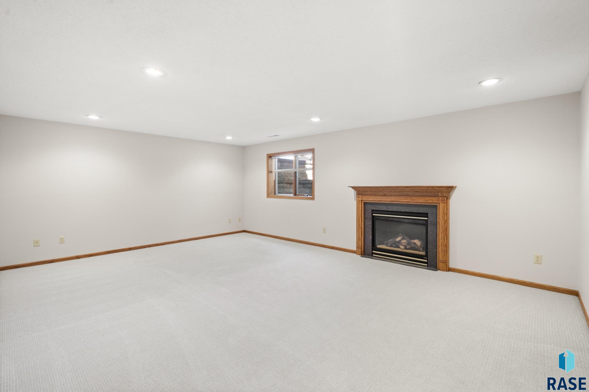 2401 S Roosevelt Cir Circle, Sioux Falls, South Dakota image 35