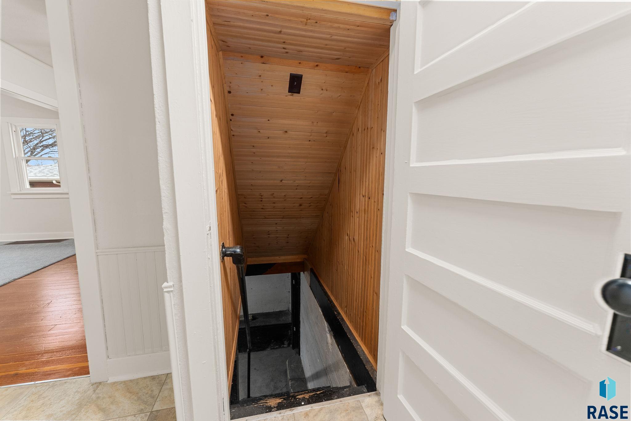 Sioux Falls, South Dakota 57105, United States, 2 Bedrooms Bedrooms, ,1 BathroomBathrooms,Residential,Contingent,9906