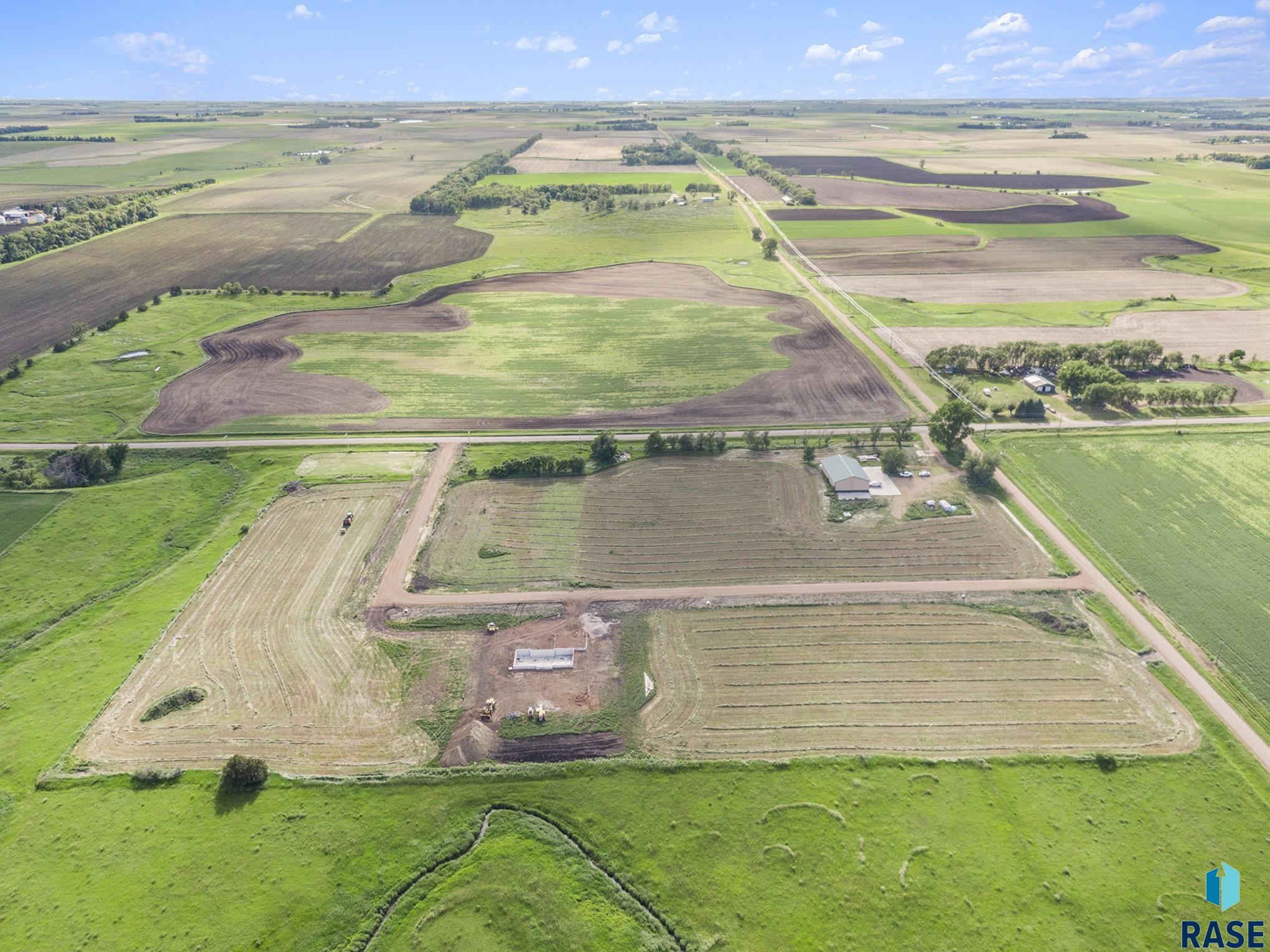 2022 Harvest Creek Ln Lane #2, Madison, South Dakota image 12