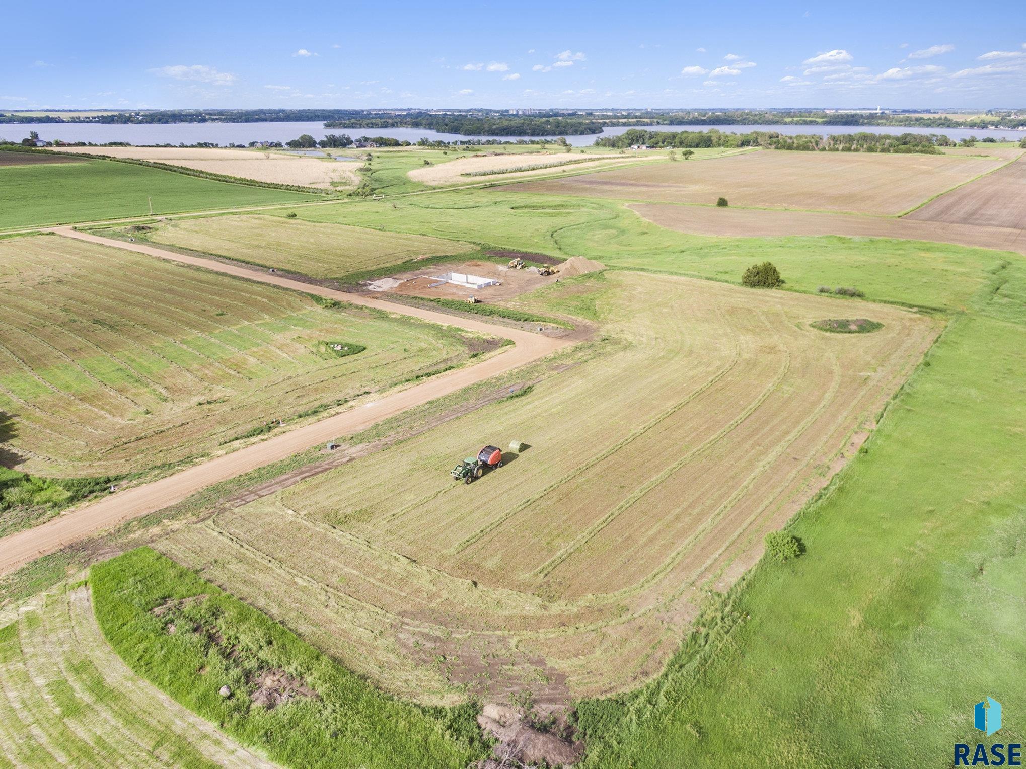 2022 Harvest Creek Ln Lane #2, Madison, South Dakota image 17