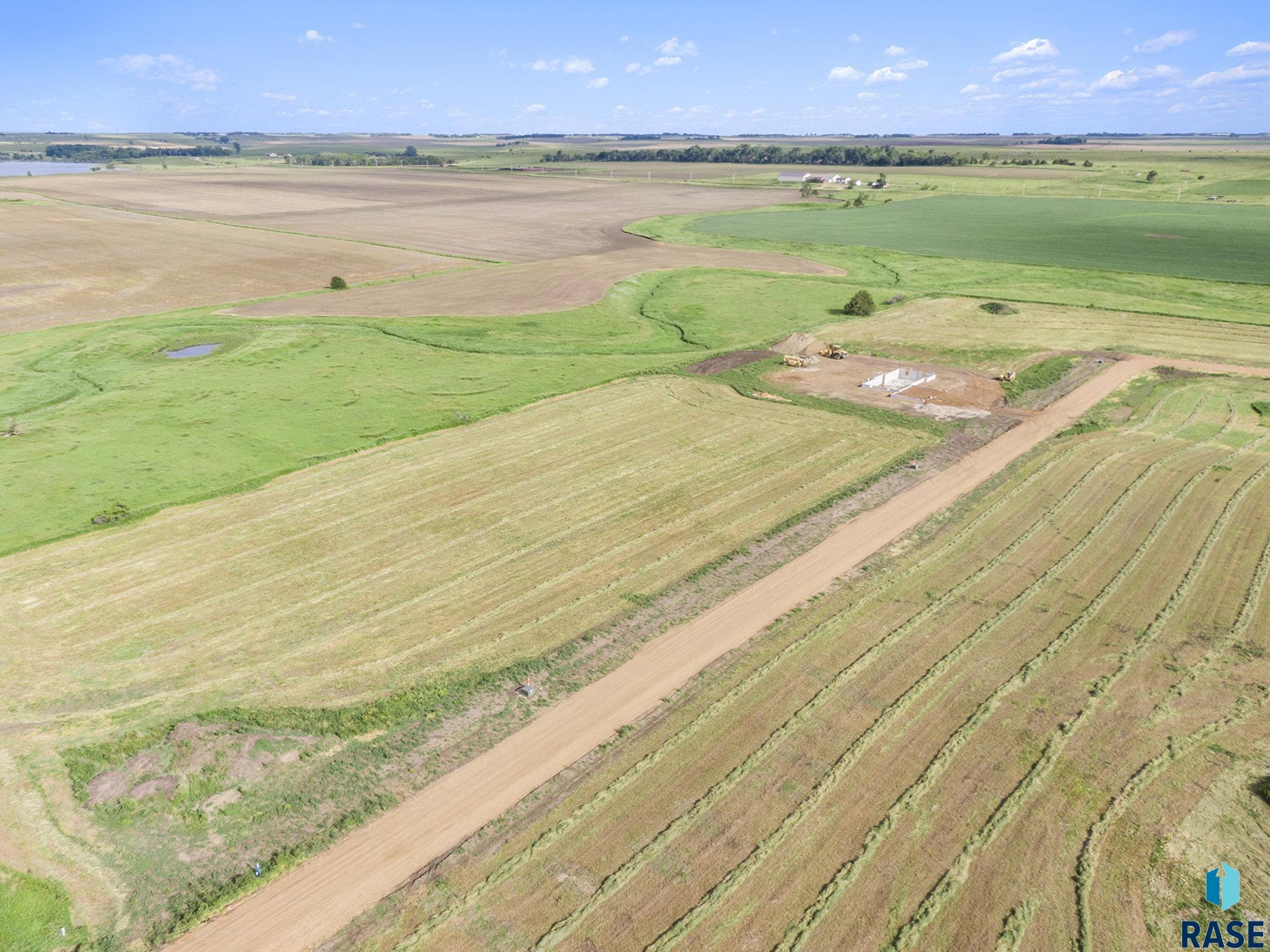 2022 Harvest Creek Ln Lane #2, Madison, South Dakota image 13