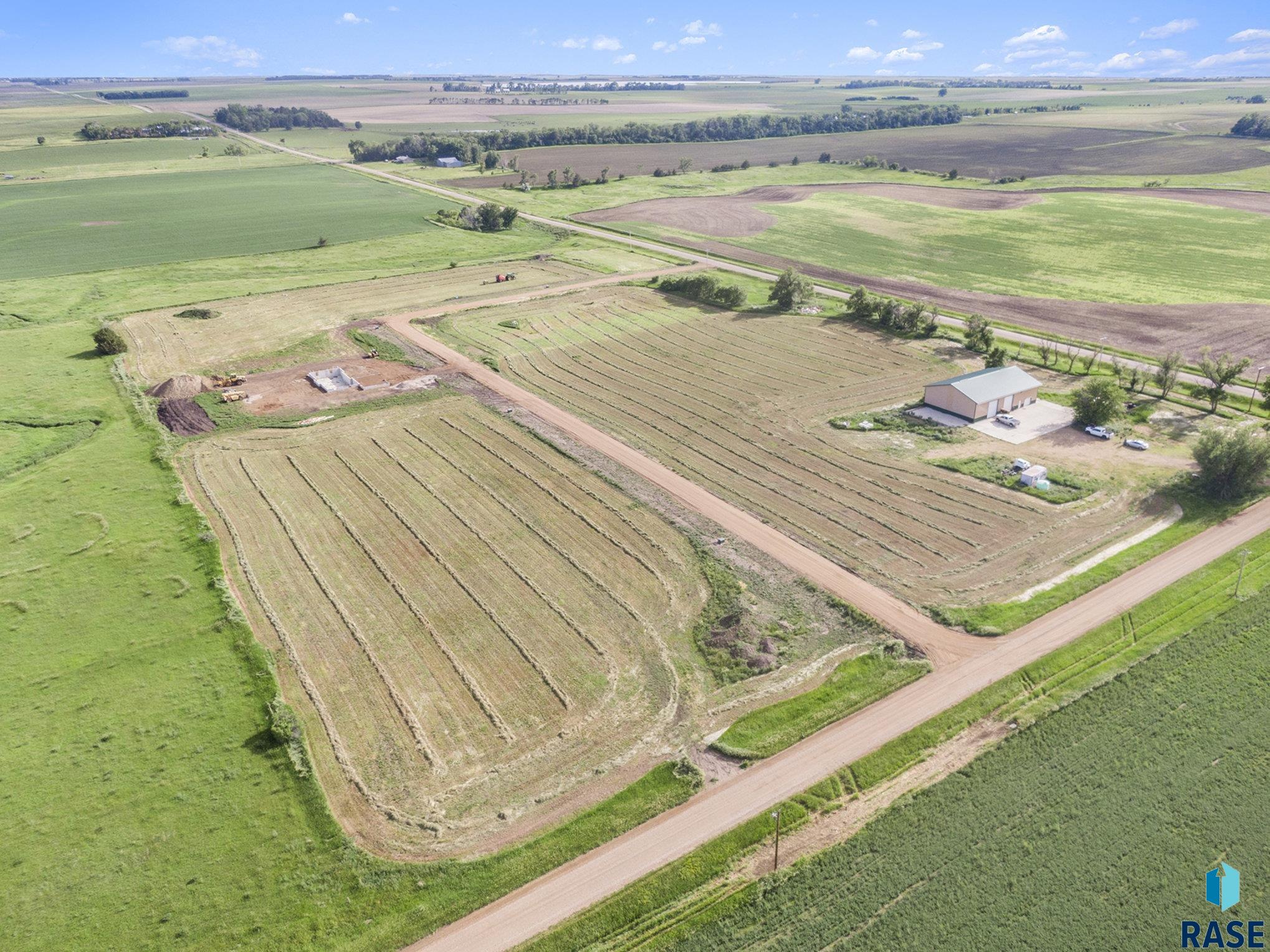 2022 Harvest Creek Ln Lane #2, Madison, South Dakota image 14