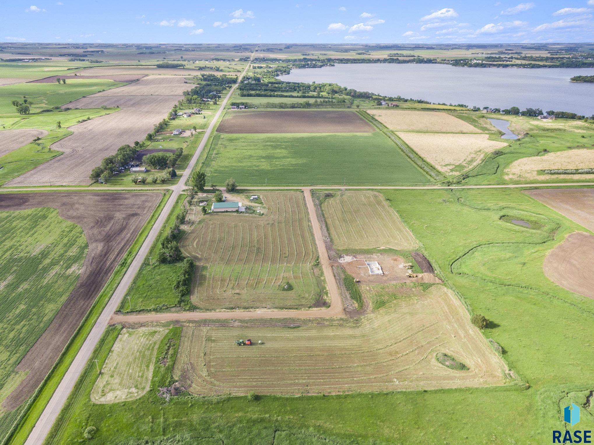 2022 Harvest Creek Ln Lane #2, Madison, South Dakota image 10