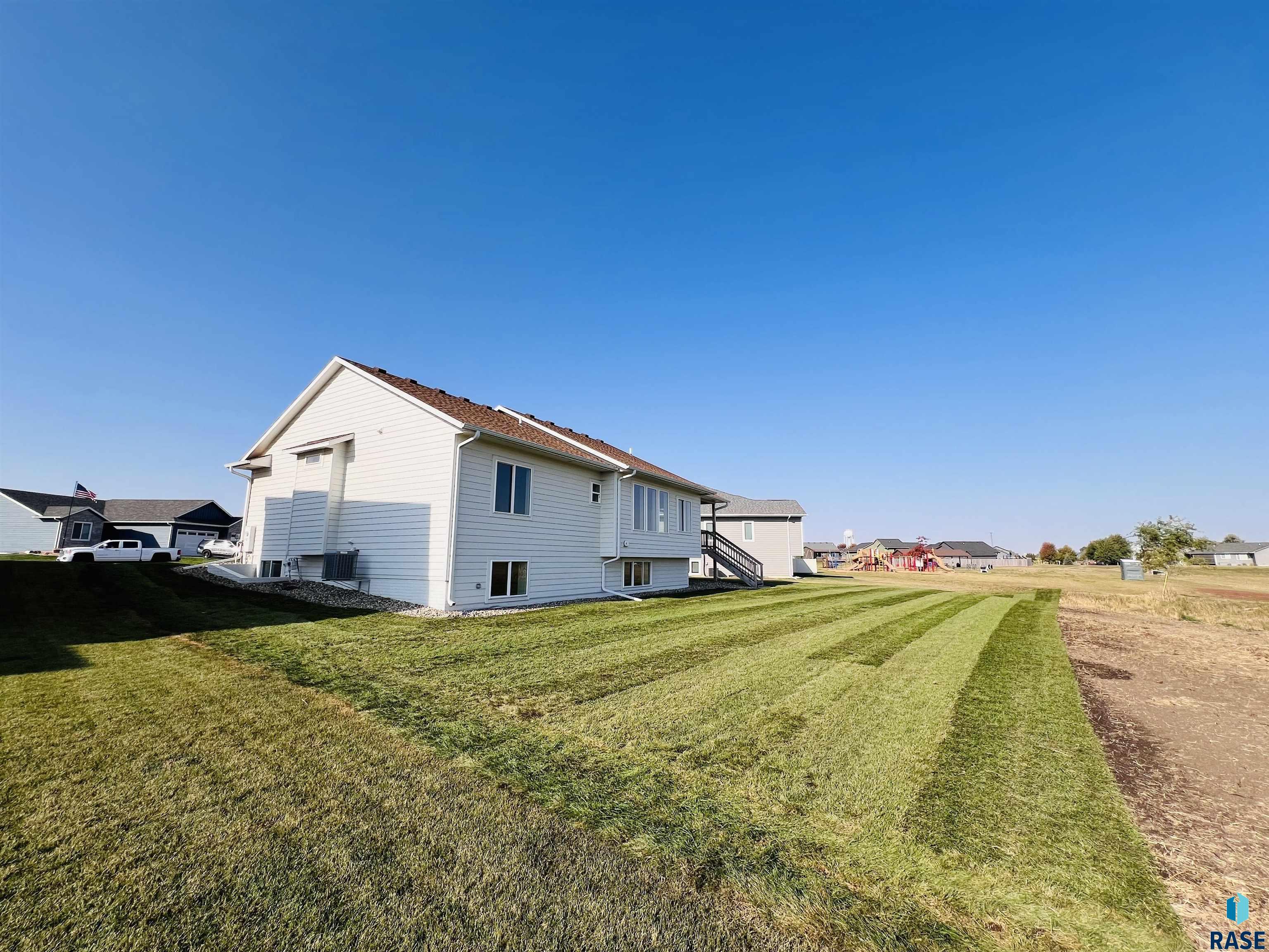 910 Johnson Creek Ct Court, Harrisburg, South Dakota image 11