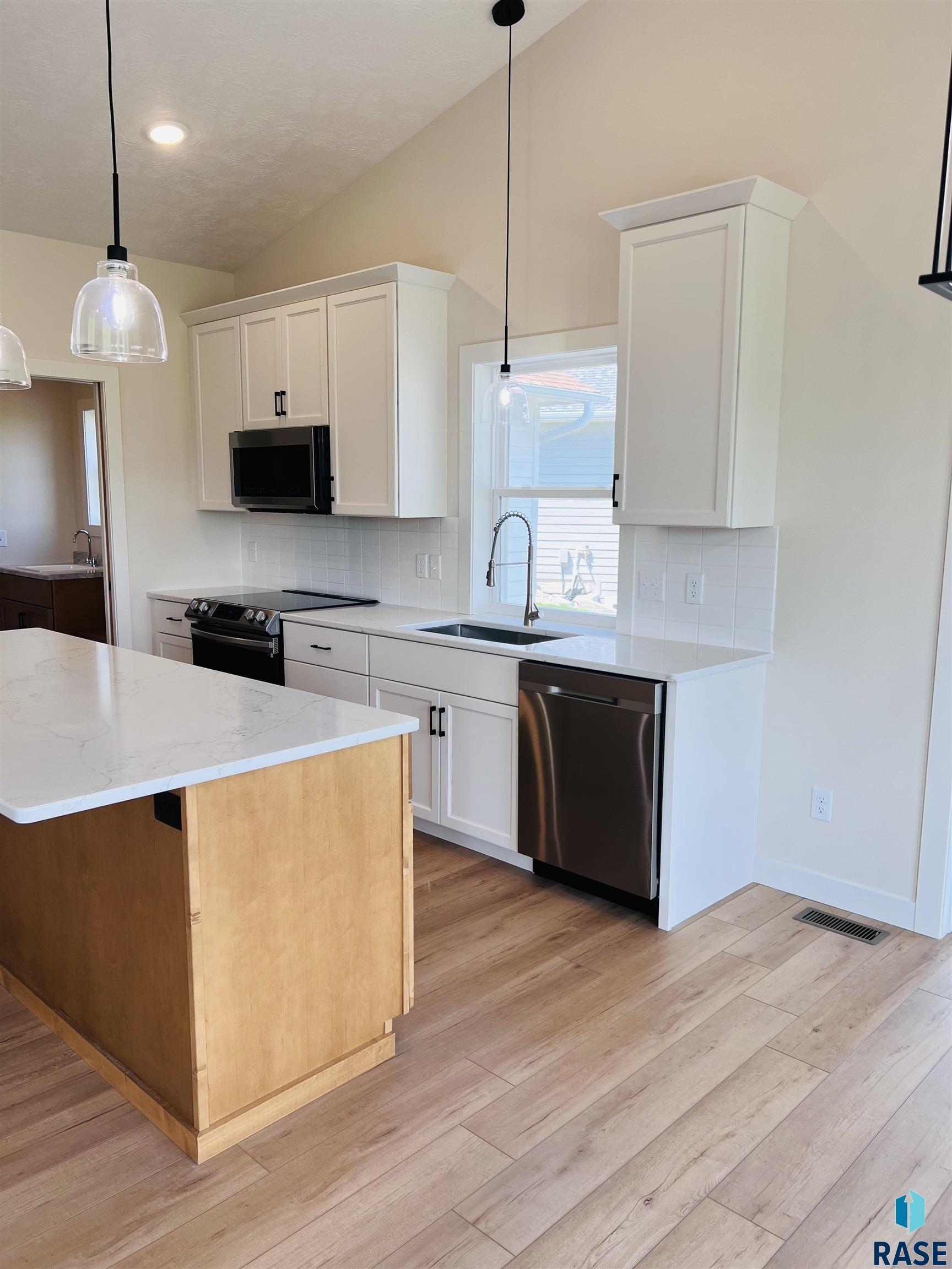 910 Johnson Creek Ct Court, Harrisburg, South Dakota image 31