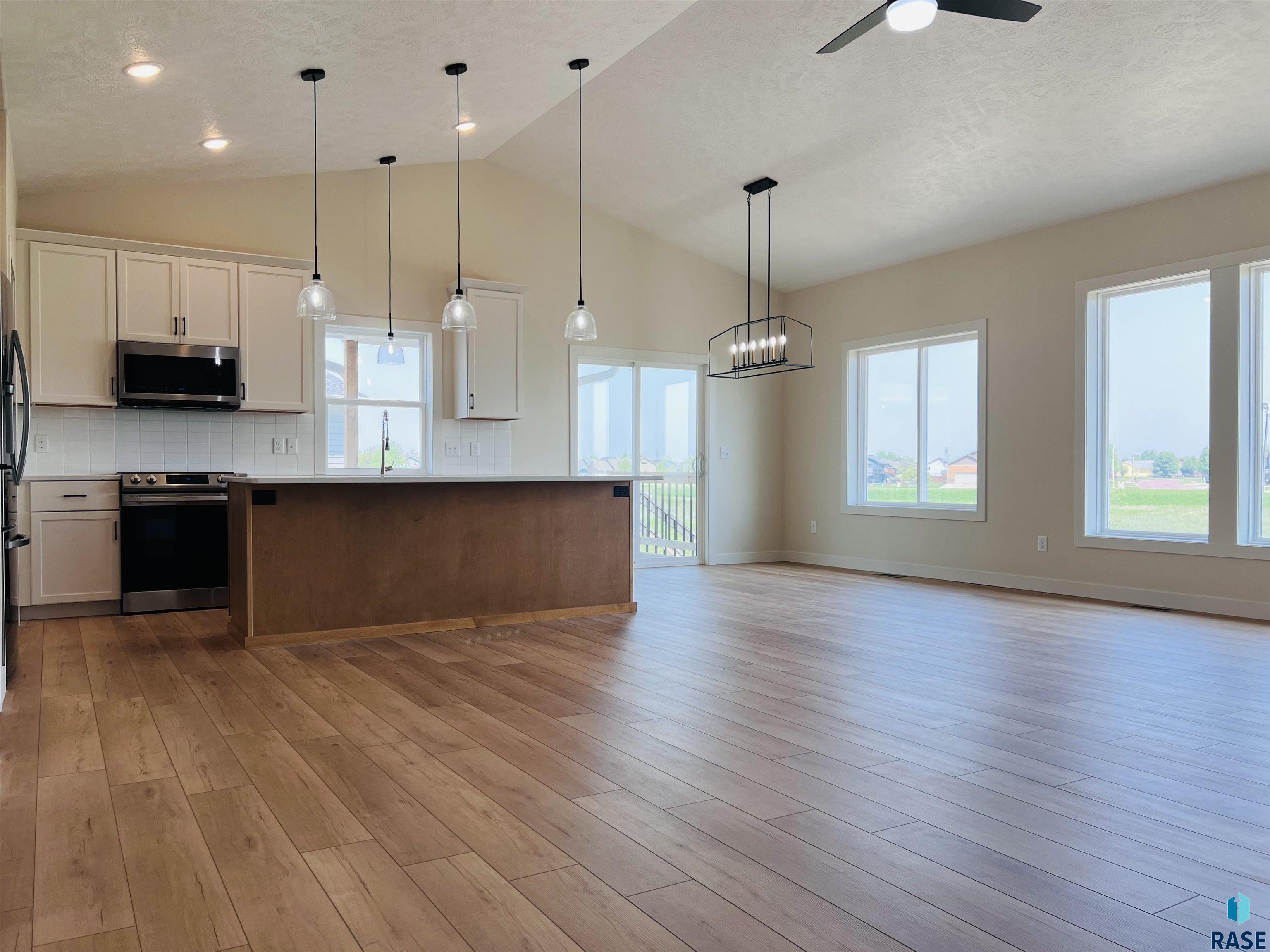 910 Johnson Creek Ct Court, Harrisburg, South Dakota image 28