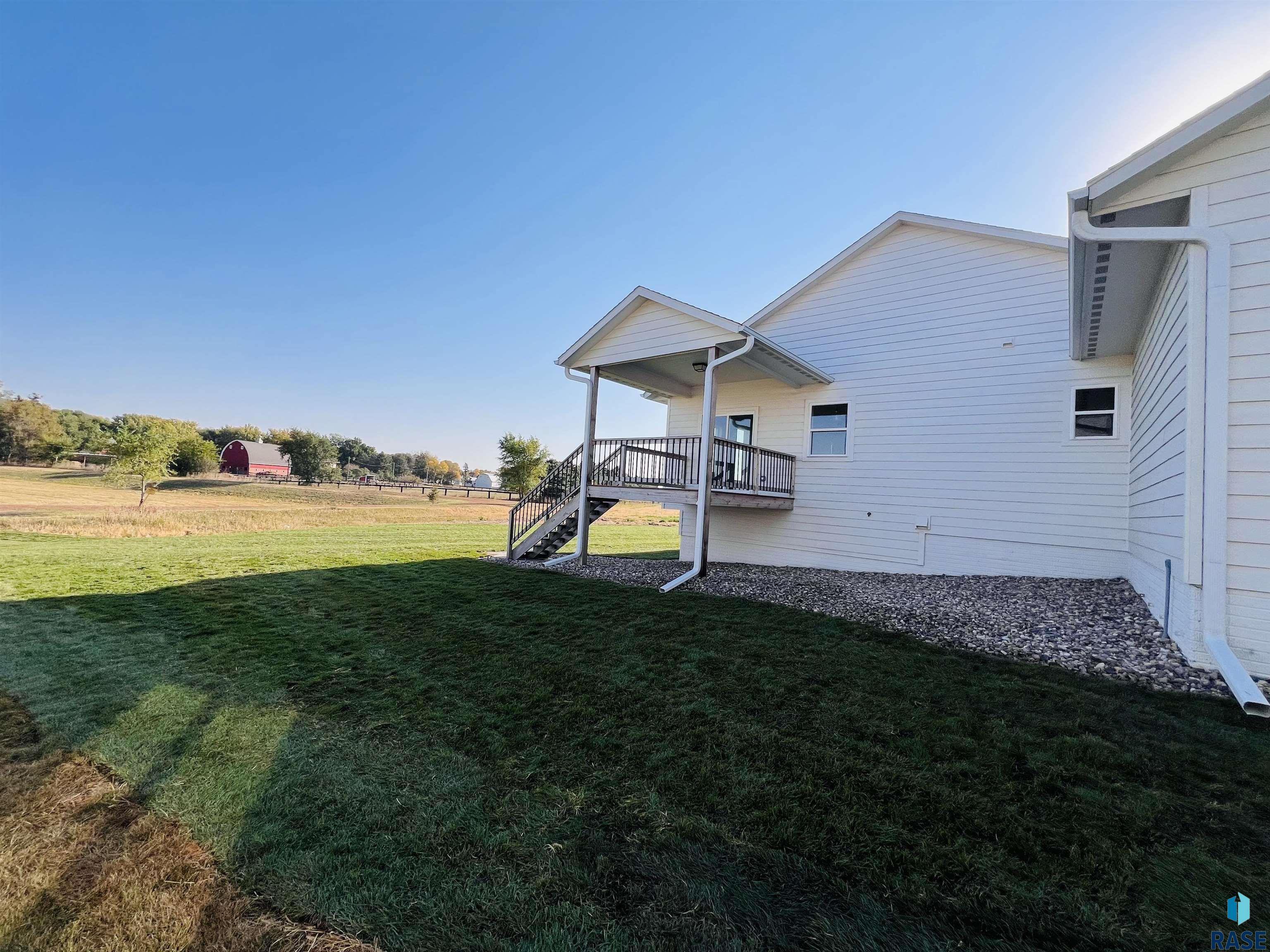 910 Johnson Creek Ct Court, Harrisburg, South Dakota image 5