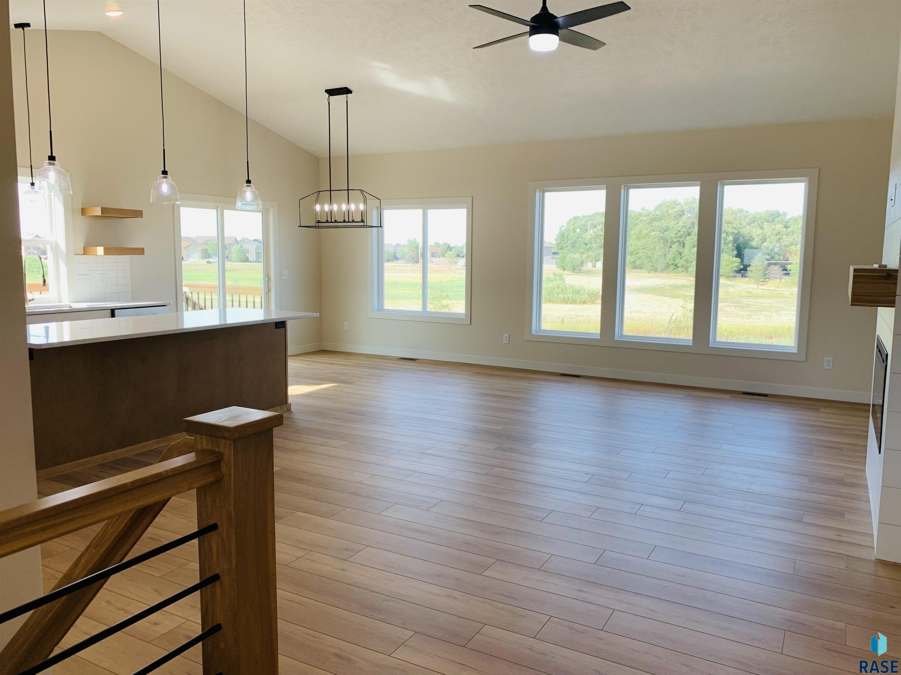 910 Johnson Creek Ct Court, Harrisburg, South Dakota image 32