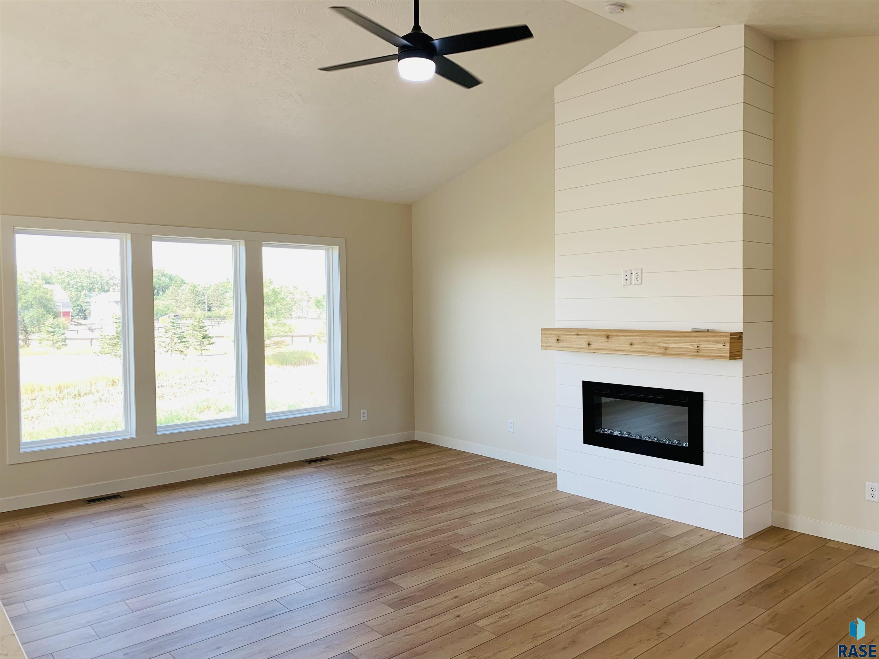 910 Johnson Creek Ct Court, Harrisburg, South Dakota image 33
