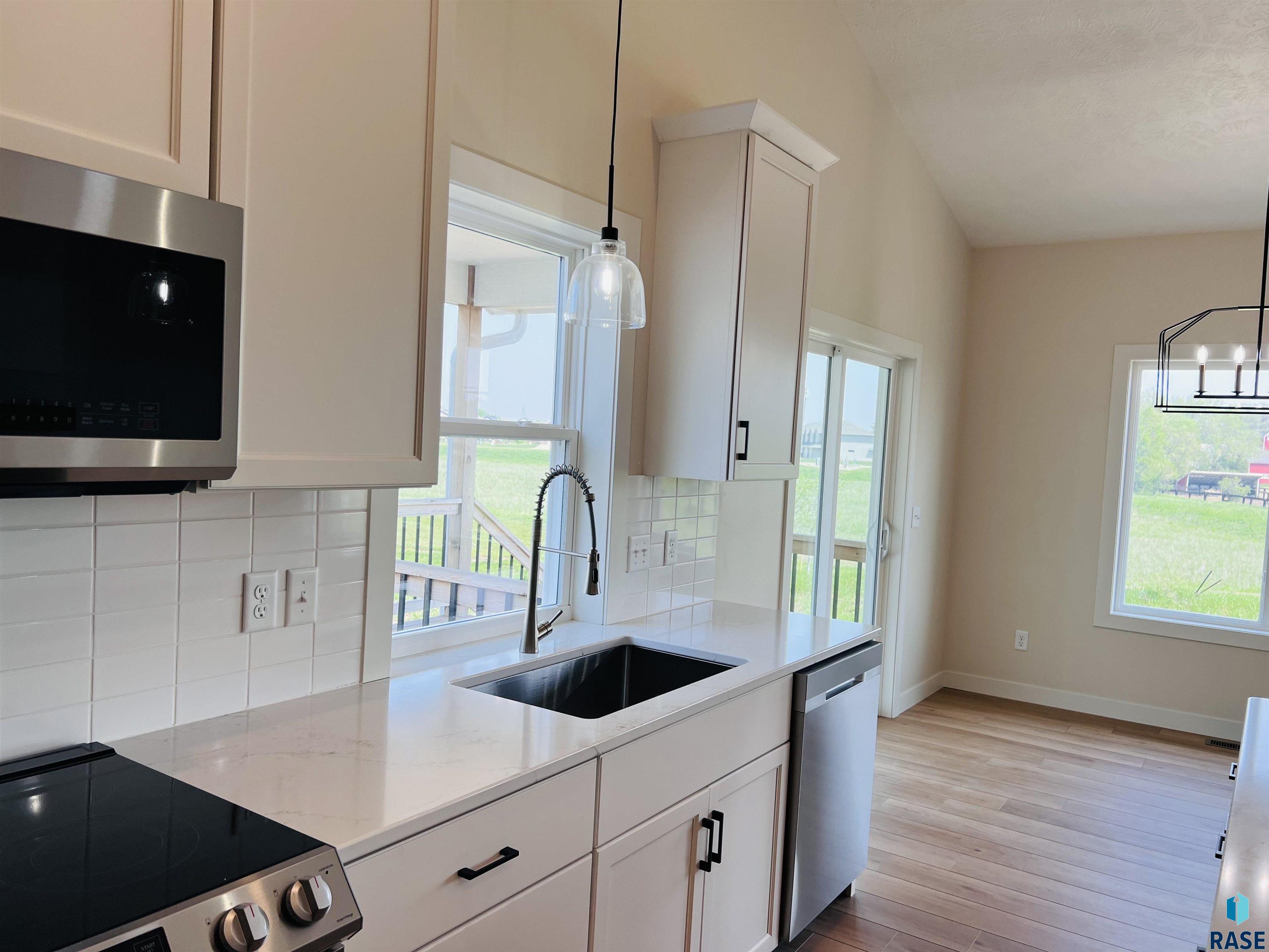 910 Johnson Creek Ct Court, Harrisburg, South Dakota image 27