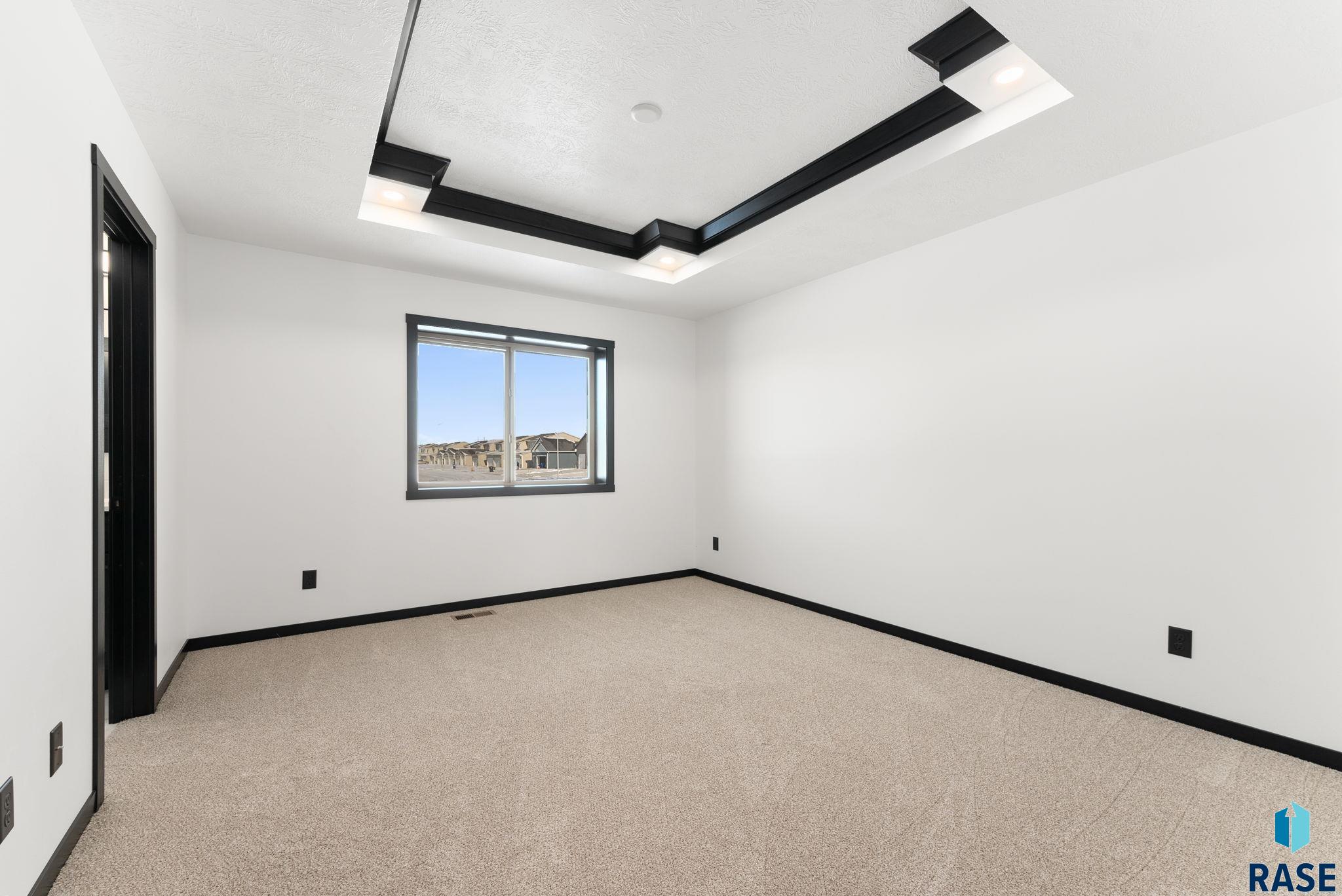 Sioux Falls, South Dakota 57108, United States, 3 Bedrooms Bedrooms, ,2 BathroomsBathrooms,Residential,Active,206607