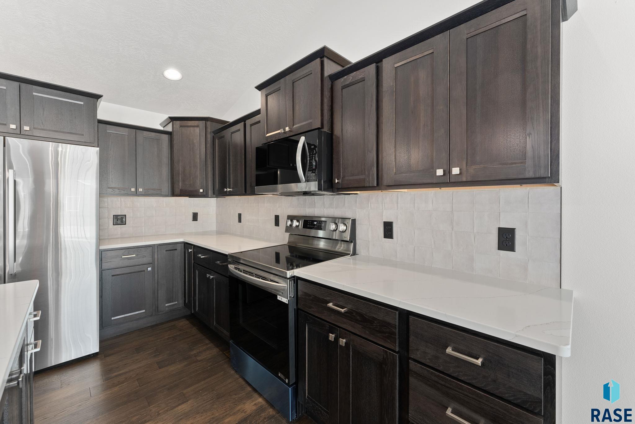 Sioux Falls, South Dakota 57108, United States, 3 Bedrooms Bedrooms, ,2 BathroomsBathrooms,Residential,Active,206607