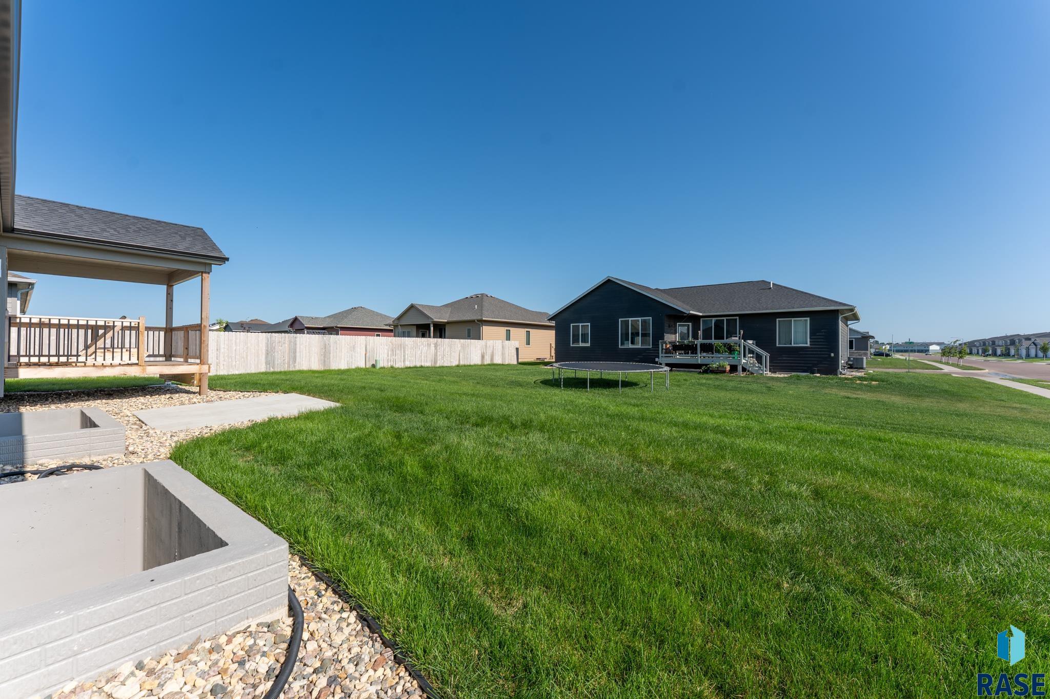 Sioux Falls, South Dakota 57108, United States, 3 Bedrooms Bedrooms, ,2 BathroomsBathrooms,Residential,Active,206607