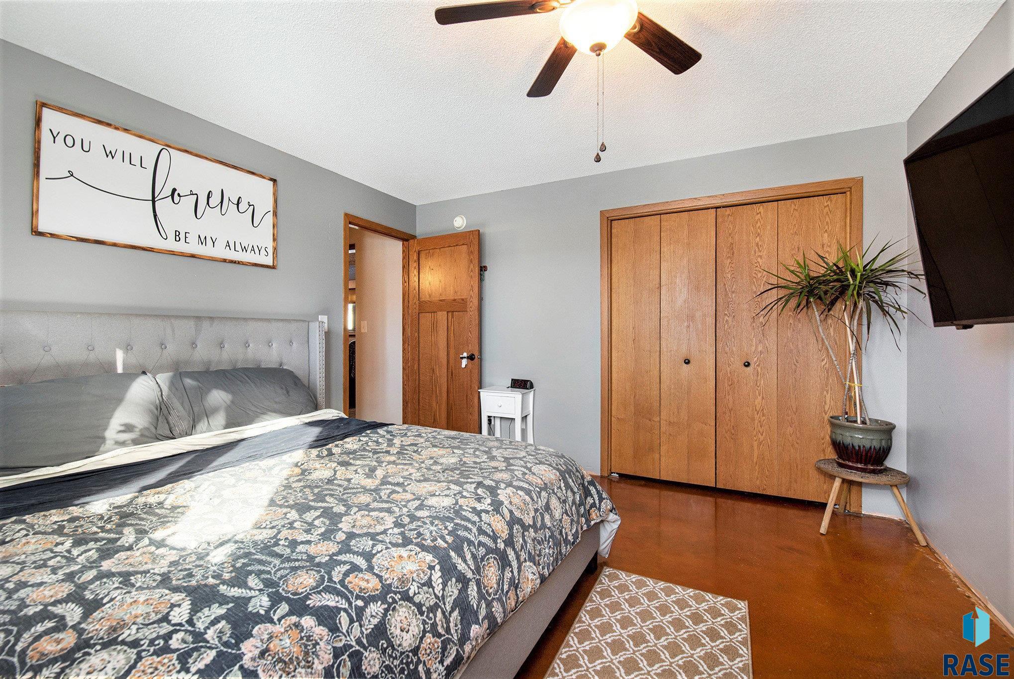 737 N Columbia Dr Drive, Sioux Falls, South Dakota image 24