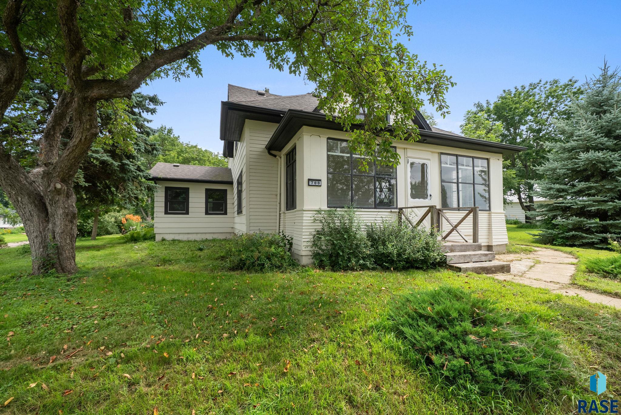 Baltic, South Dakota 57003, United States, 5 Bedrooms Bedrooms, ,2 BathroomsBathrooms,Residential,Active,186637