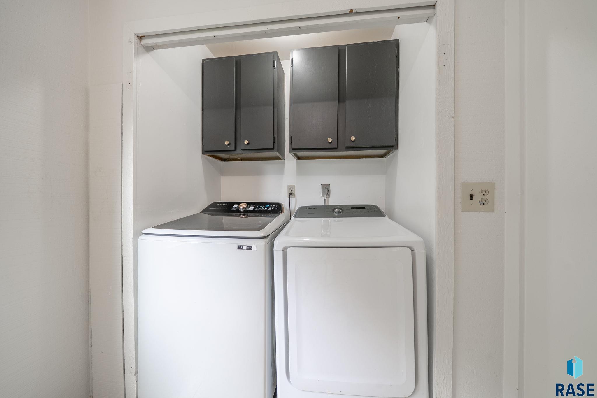 Baltic, South Dakota 57003, United States, 5 Bedrooms Bedrooms, ,2 BathroomsBathrooms,Residential,Active,186637