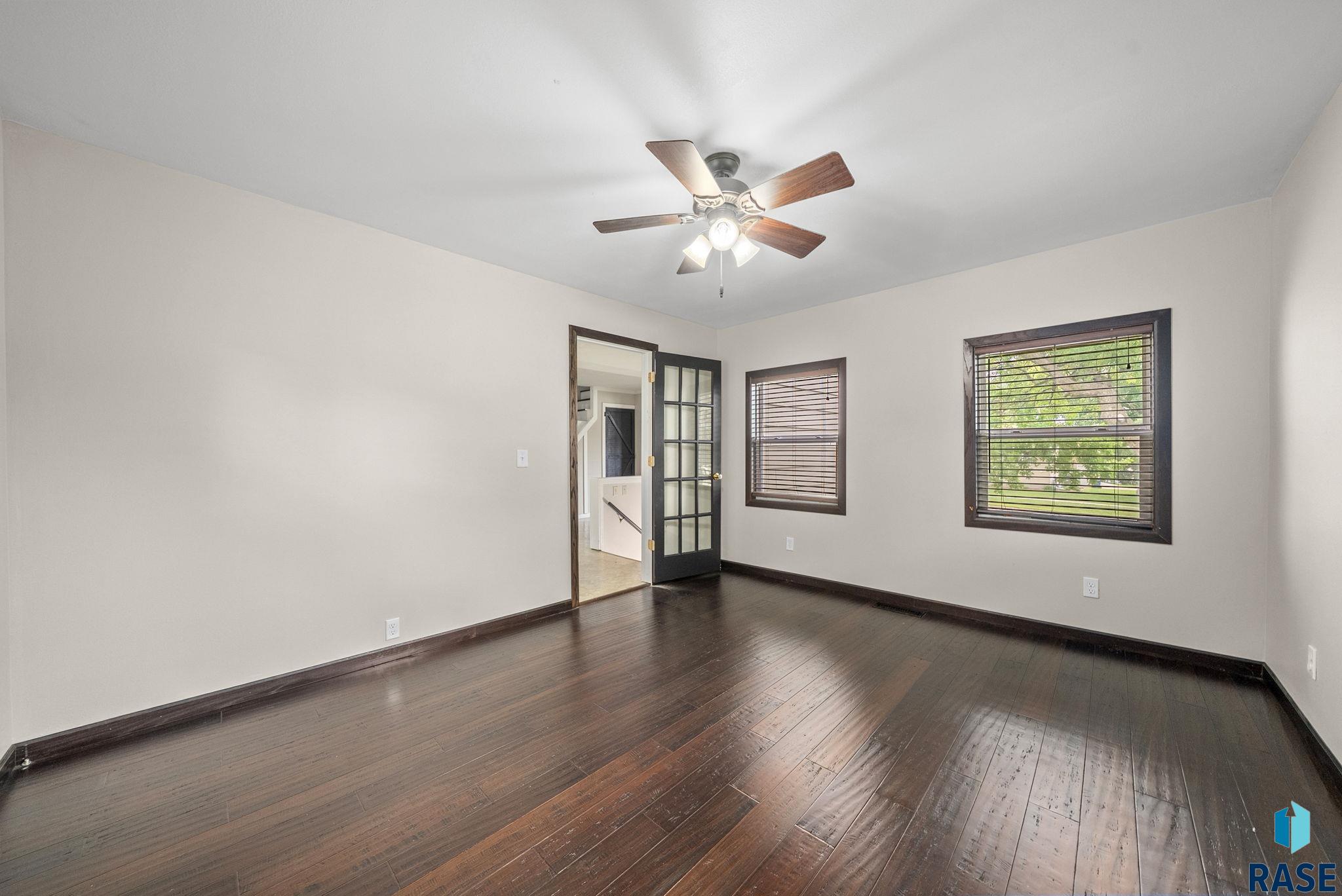 Baltic, South Dakota 57003, United States, 5 Bedrooms Bedrooms, ,2 BathroomsBathrooms,Residential,Active,186637