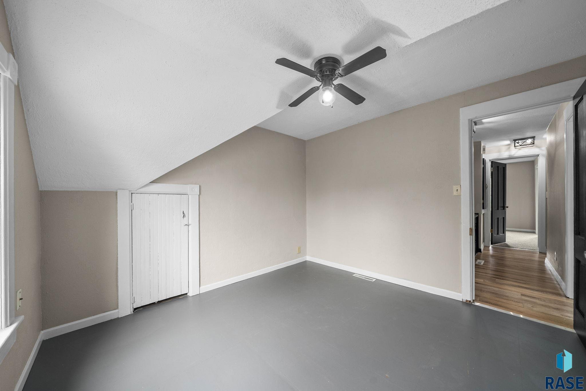 Baltic, South Dakota 57003, United States, 5 Bedrooms Bedrooms, ,2 BathroomsBathrooms,Residential,Active,186637