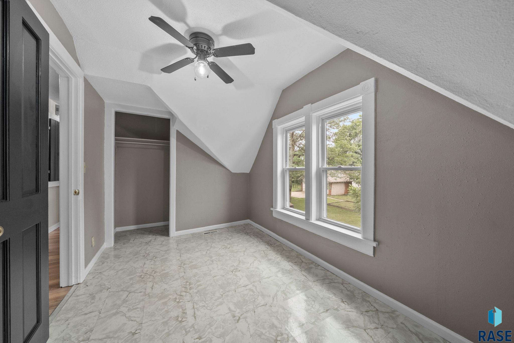 Baltic, South Dakota 57003, United States, 5 Bedrooms Bedrooms, ,2 BathroomsBathrooms,Residential,Active,186637