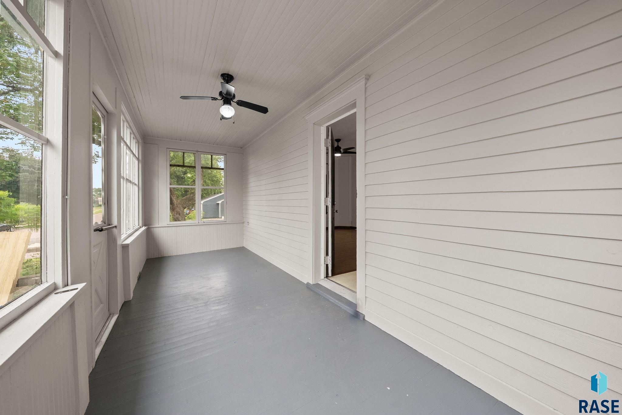 Baltic, South Dakota 57003, United States, 5 Bedrooms Bedrooms, ,2 BathroomsBathrooms,Residential,Active,186637