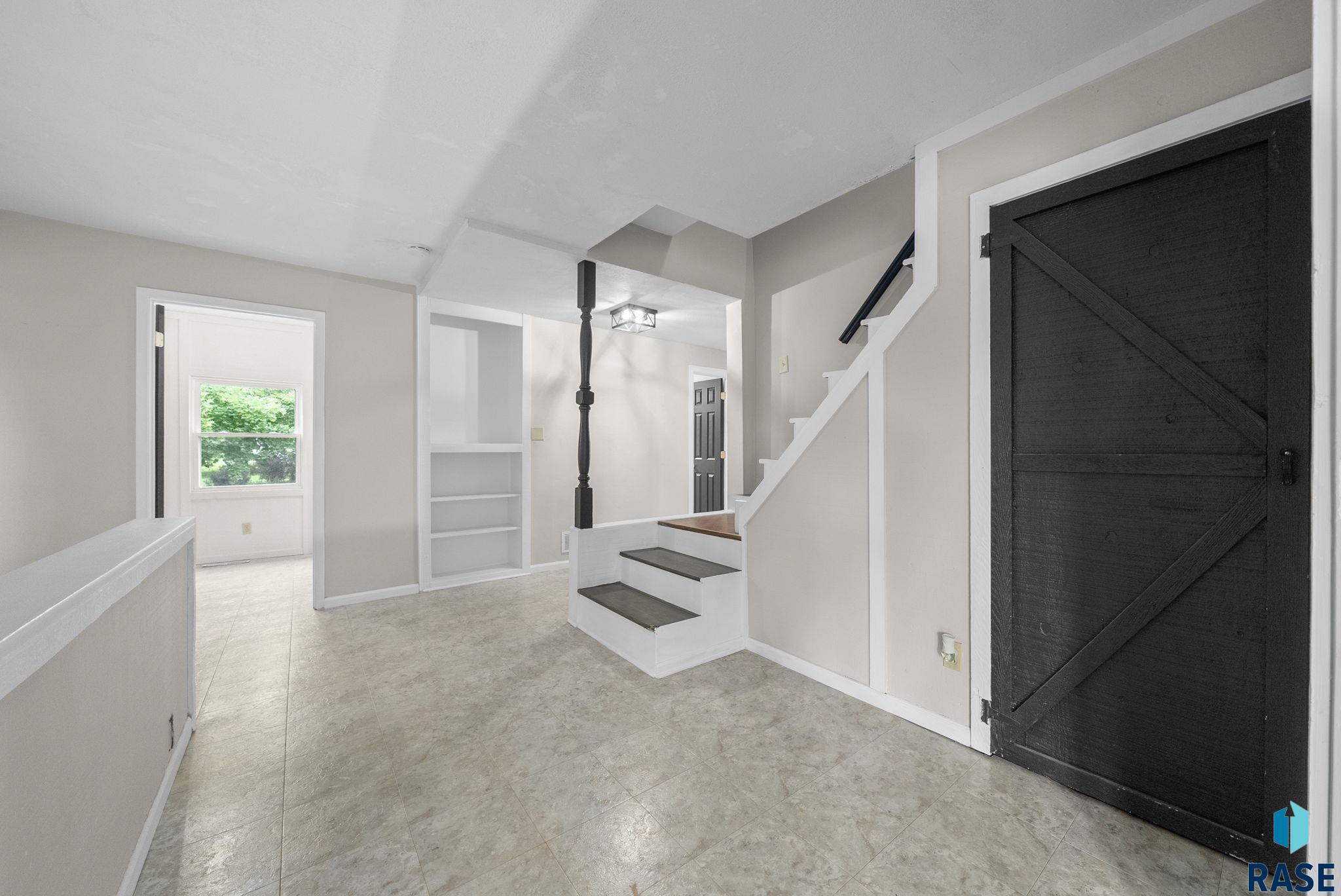 Baltic, South Dakota 57003, United States, 5 Bedrooms Bedrooms, ,2 BathroomsBathrooms,Residential,Active,186637