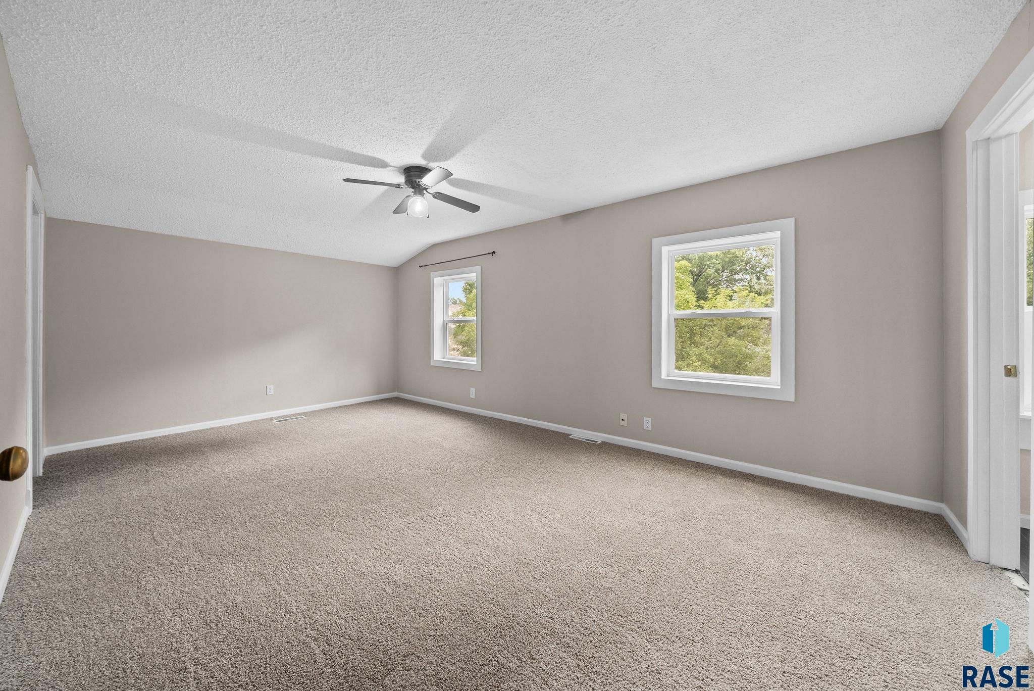 Baltic, South Dakota 57003, United States, 5 Bedrooms Bedrooms, ,2 BathroomsBathrooms,Residential,Active,186637