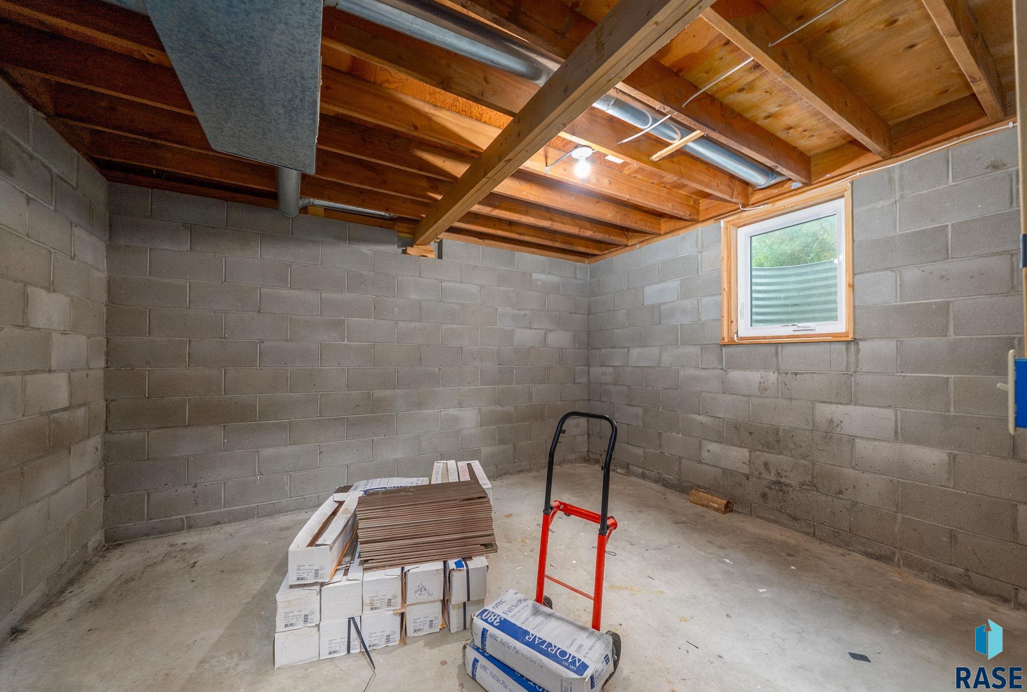 Baltic, South Dakota 57003, United States, 5 Bedrooms Bedrooms, ,2 BathroomsBathrooms,Residential,Active,186637