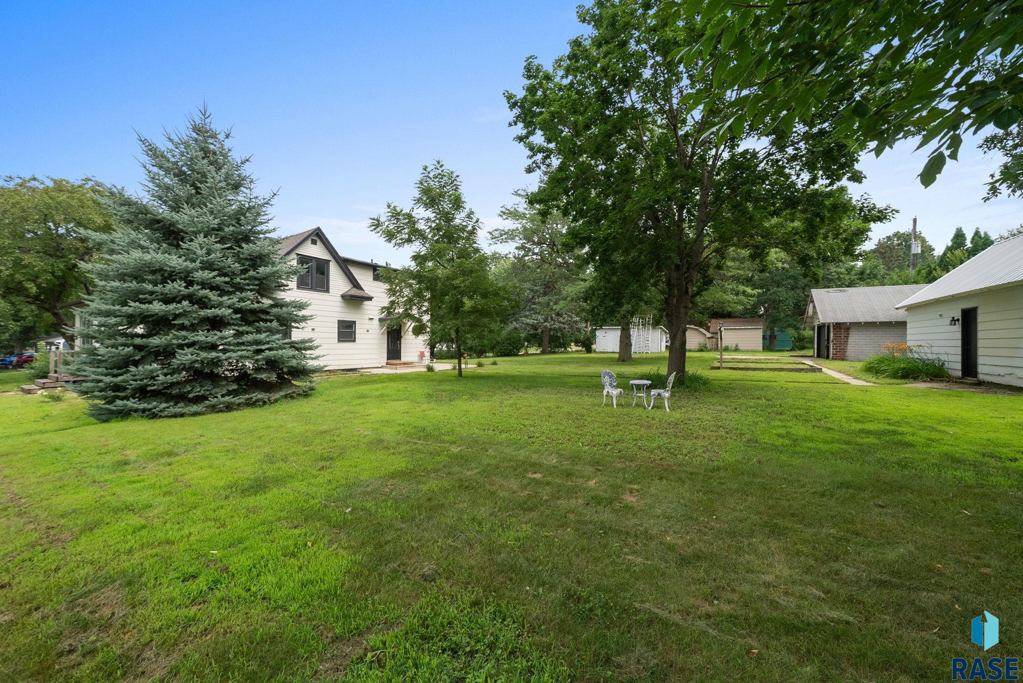 Baltic, South Dakota 57003, United States, 5 Bedrooms Bedrooms, ,2 BathroomsBathrooms,Residential,Active,186637