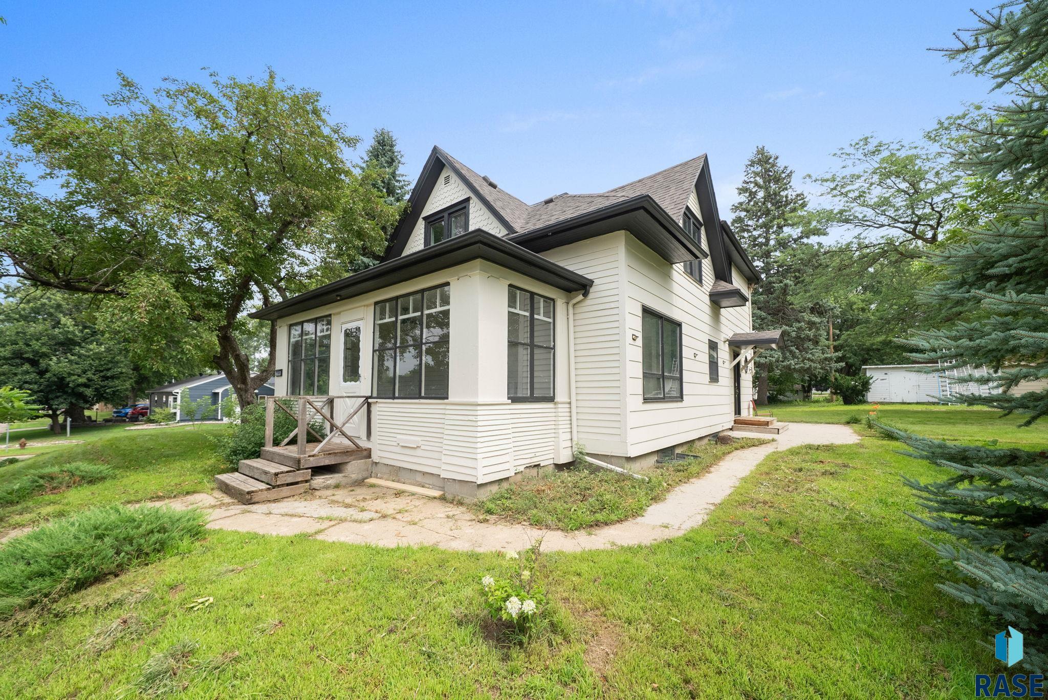 Baltic, South Dakota 57003, United States, 5 Bedrooms Bedrooms, ,2 BathroomsBathrooms,Residential,Active,186637