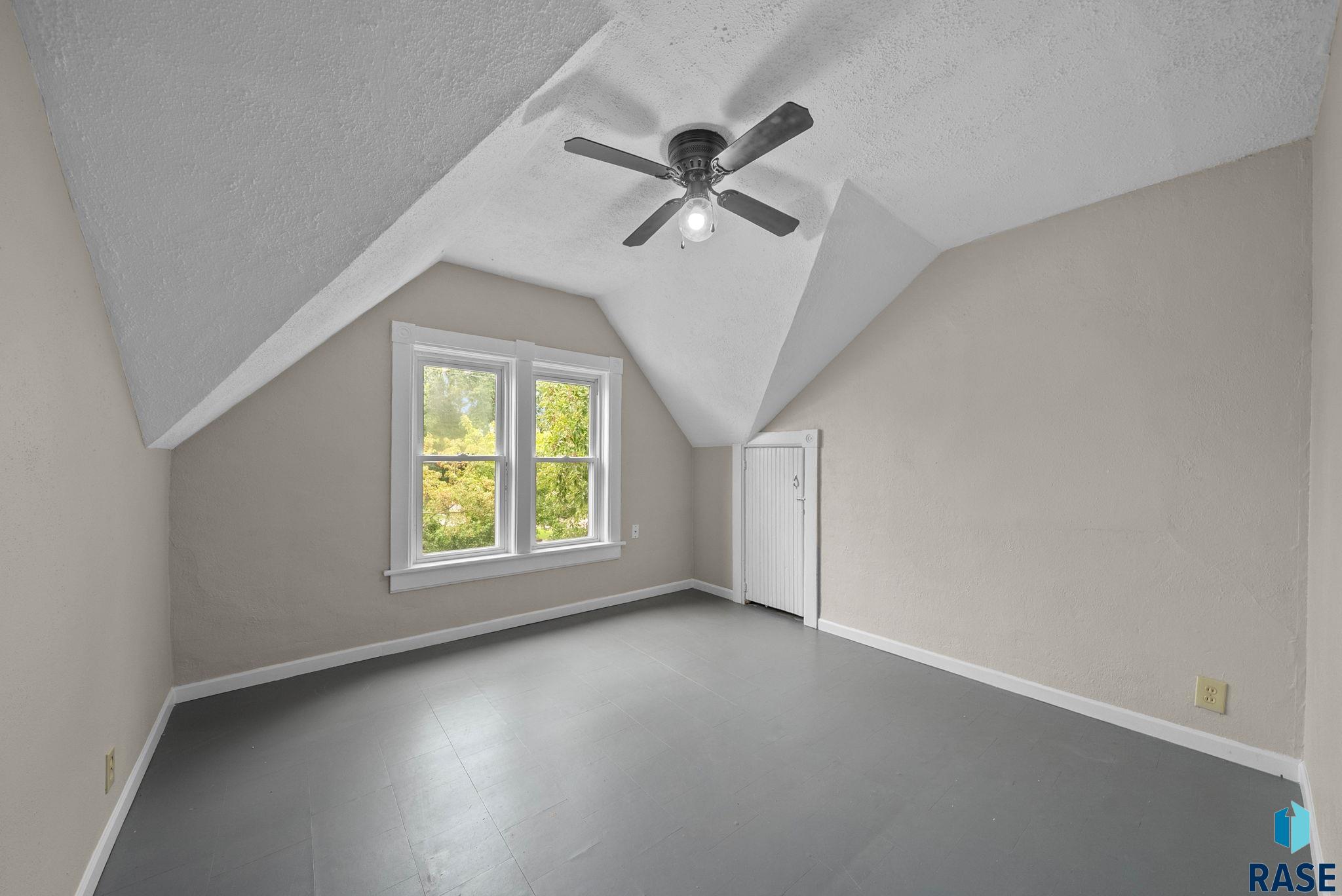 Baltic, South Dakota 57003, United States, 5 Bedrooms Bedrooms, ,2 BathroomsBathrooms,Residential,Active,186637