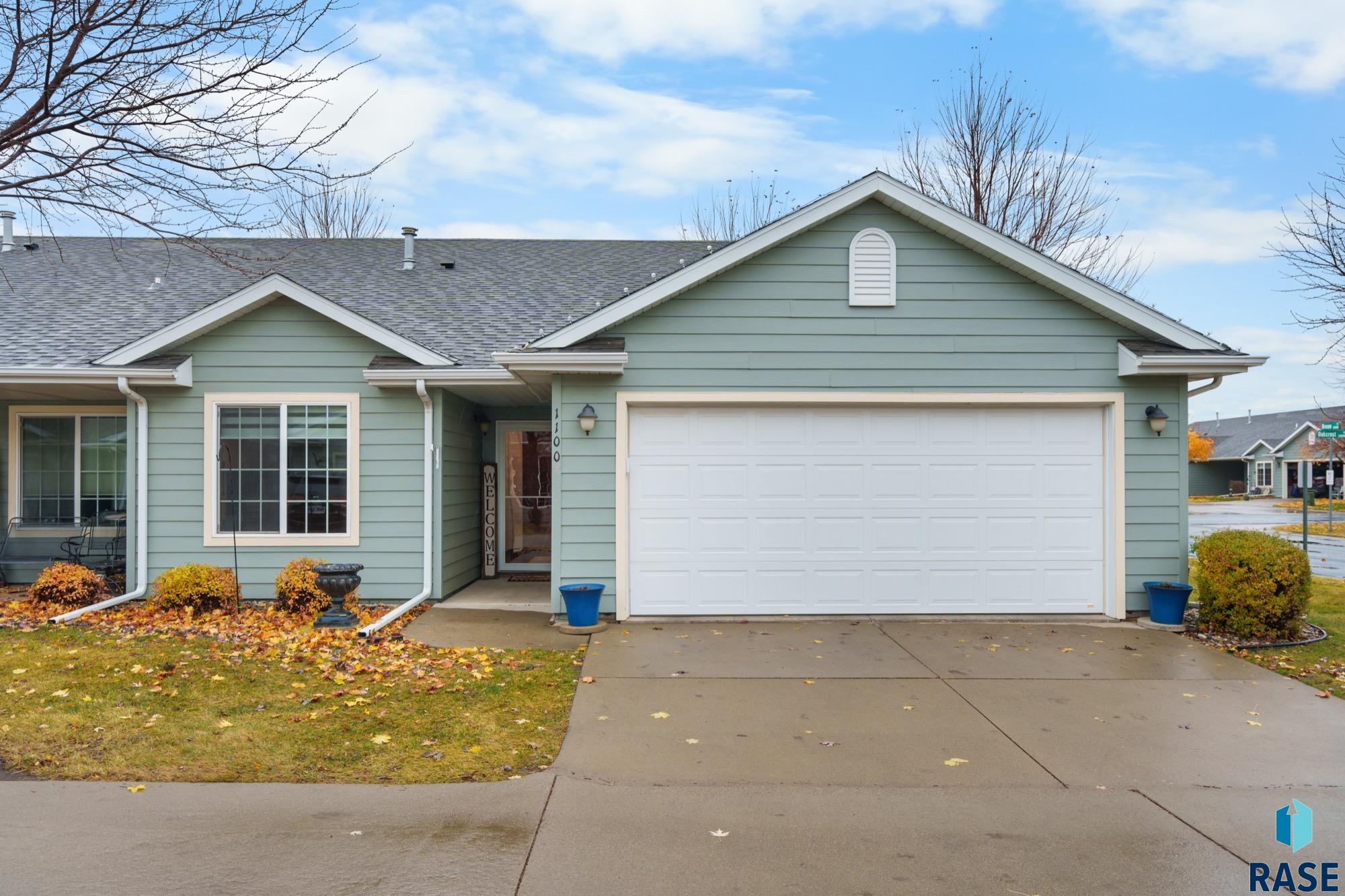 1100 N Redbud Pl Place, Sioux Falls, South Dakota image 1