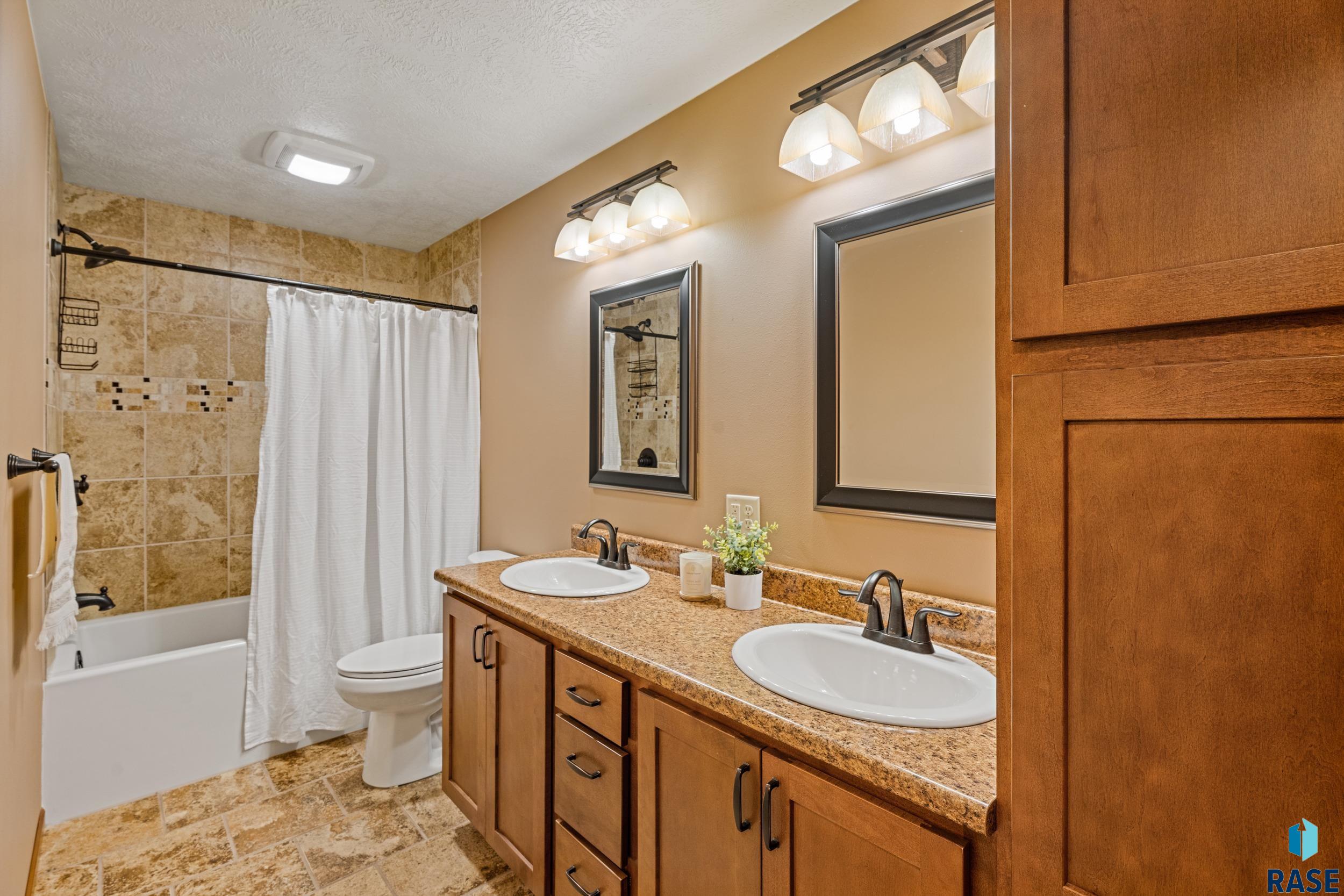 406 S Shebal Ave Avenue, Harrisburg, New Jersey image 30