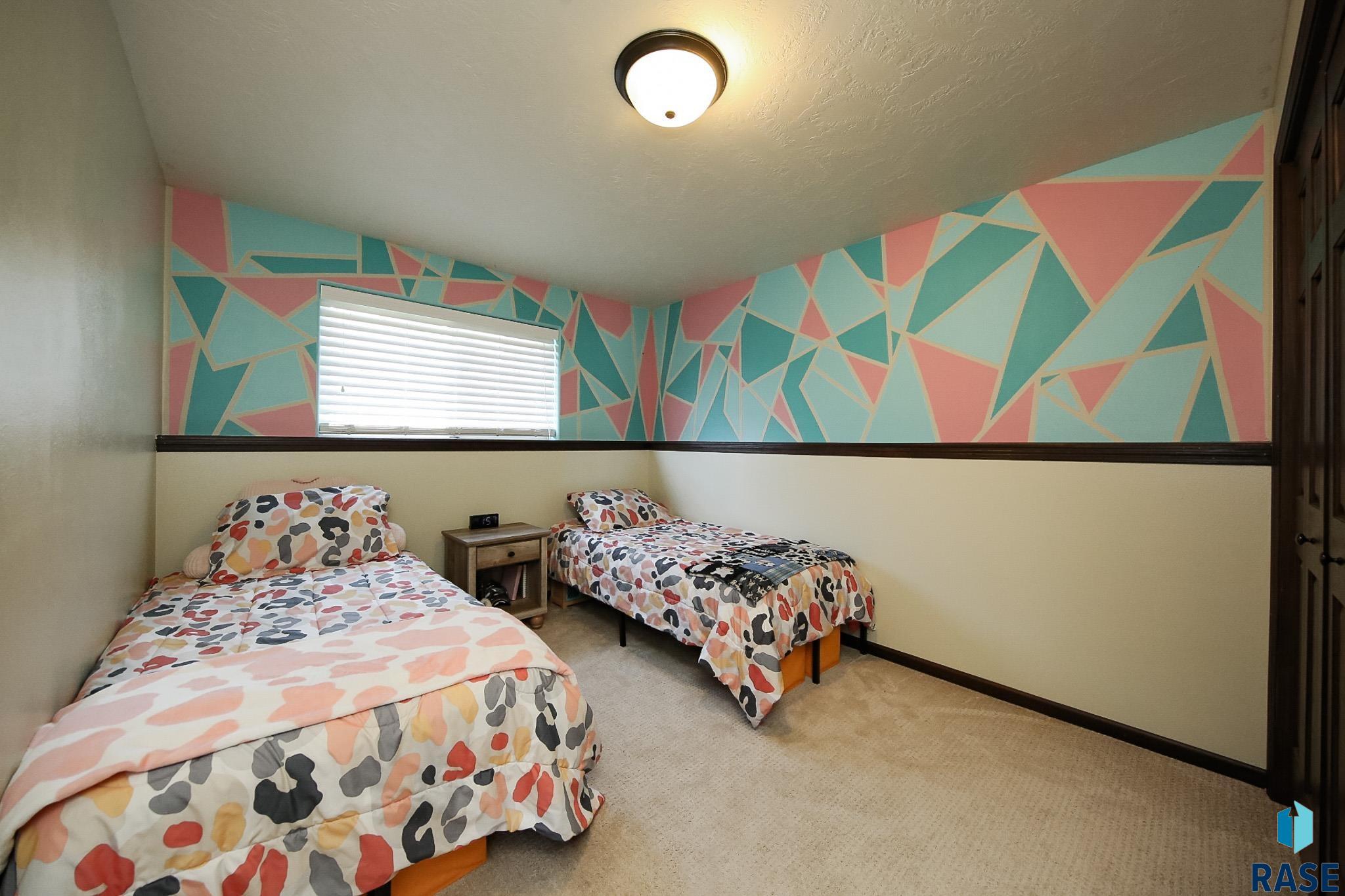 405 N Perry Ln Lane, Harrisburg, New Jersey image 17