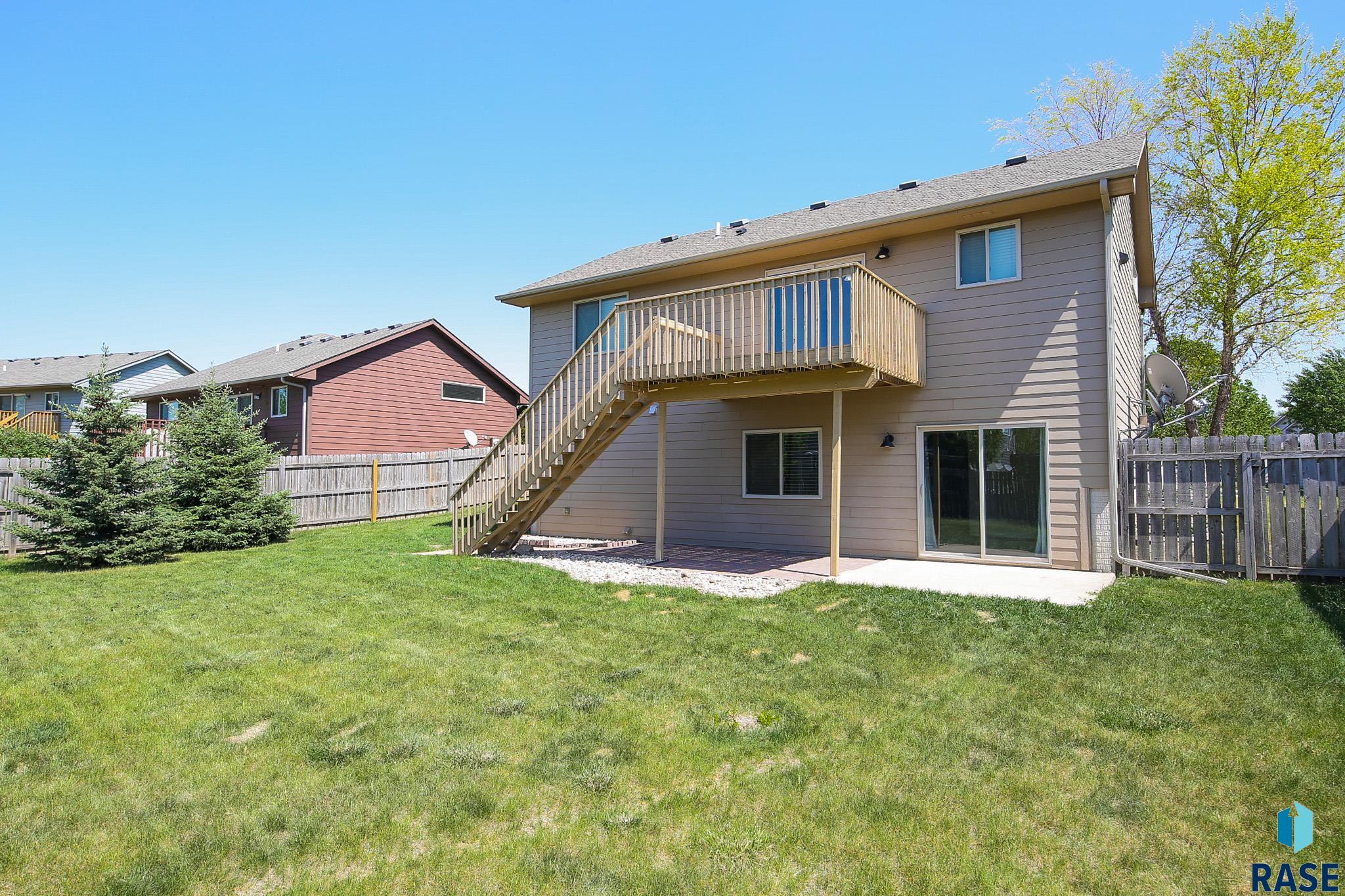 405 N Perry Ln Lane, Harrisburg, New Jersey image 2